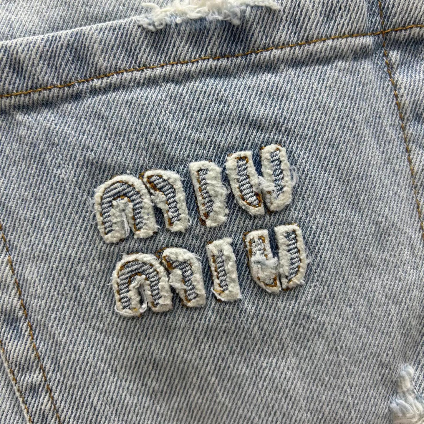 Miu Miu MIU MIU women's light blue denim shorts pocket logo 24 Size 24" / US 00 / IT 34 - 3 Thumbnail