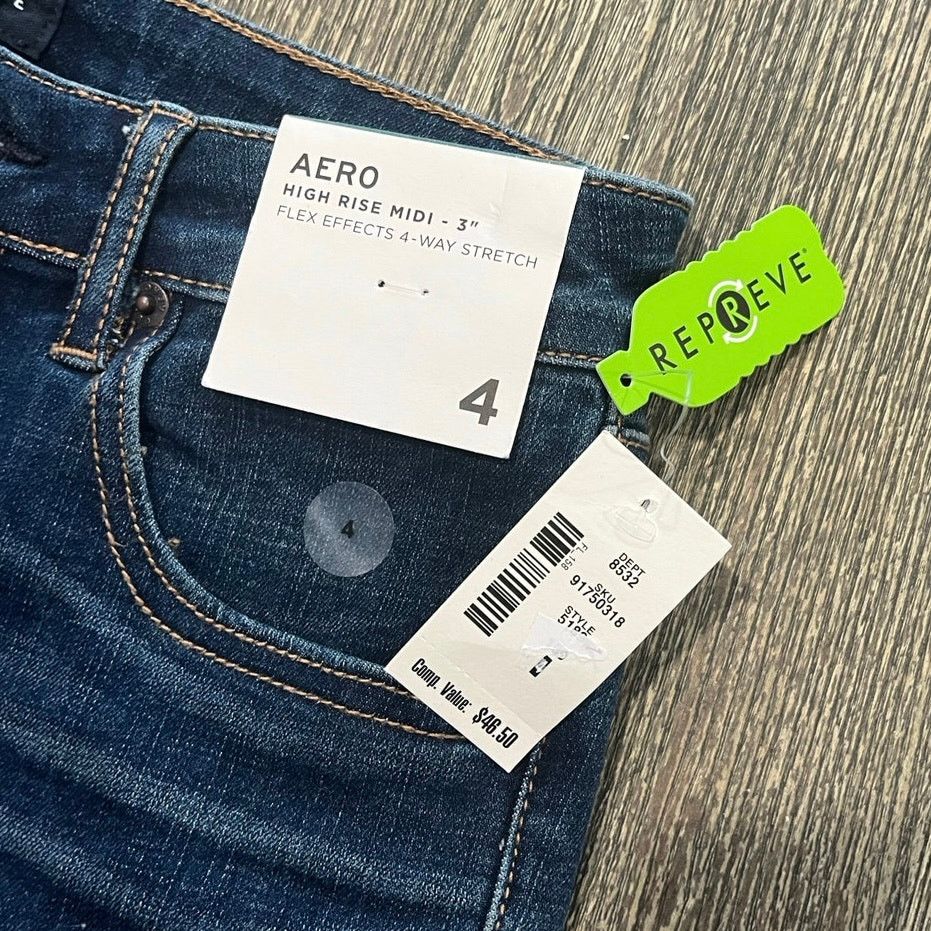 Aeropostale NWT Aeropostale High-Rise Midi Shorts Dark Wash Blue Size 4 Size 27" / US 4 / IT 40 - 2 Thumbnail