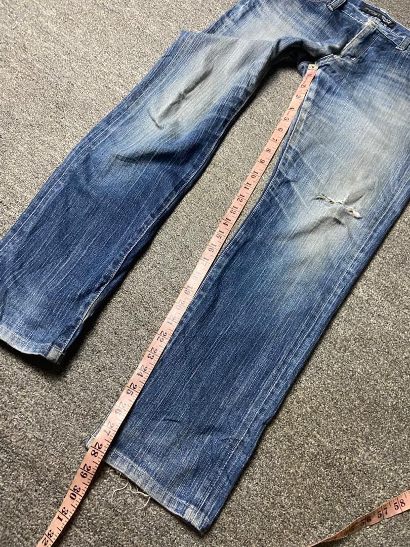 Uniqlo Uniqlo Men’s Skinny Fit Tapered Jeans (172) Size US 33 - 7 Thumbnail