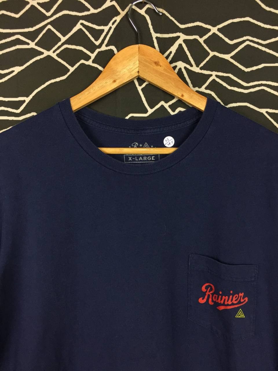 Vintage Rainier Mountain Upper Left USA Best In The Northwest Tee Size US XL / EU 56 / 4 - 6 Thumbnail