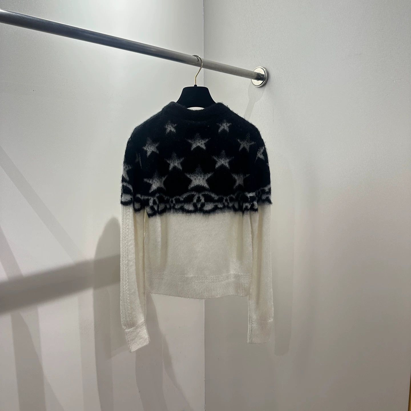 Chanel Chanel may644 Unused Cashmere Star Ski Sweater 34 Size XS / US 0-2 / IT 36-38 - 2 Thumbnail