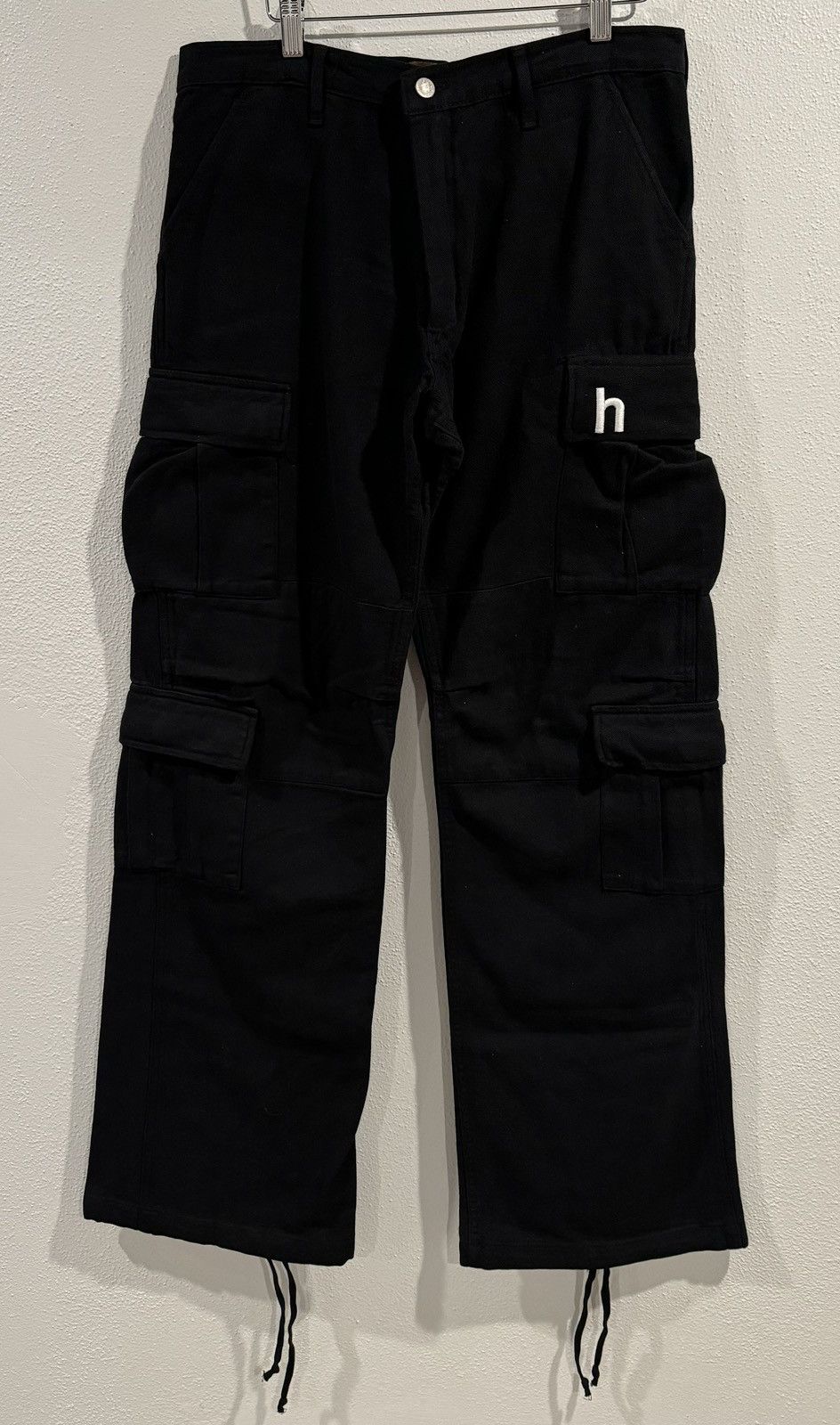 image of Holiday Brand Black Cargo Pants, Men's (Size 30)