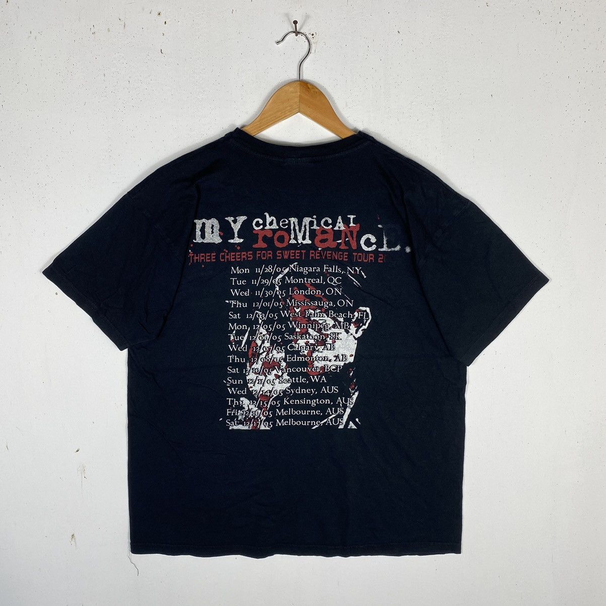 My Chemical Romance × Vintage MCR THREE CHEERS FOR SWEET REVENGE 2005 WORLD TOUR TEE Size US L / EU 52-54 / 3 - 6 Thumbnail