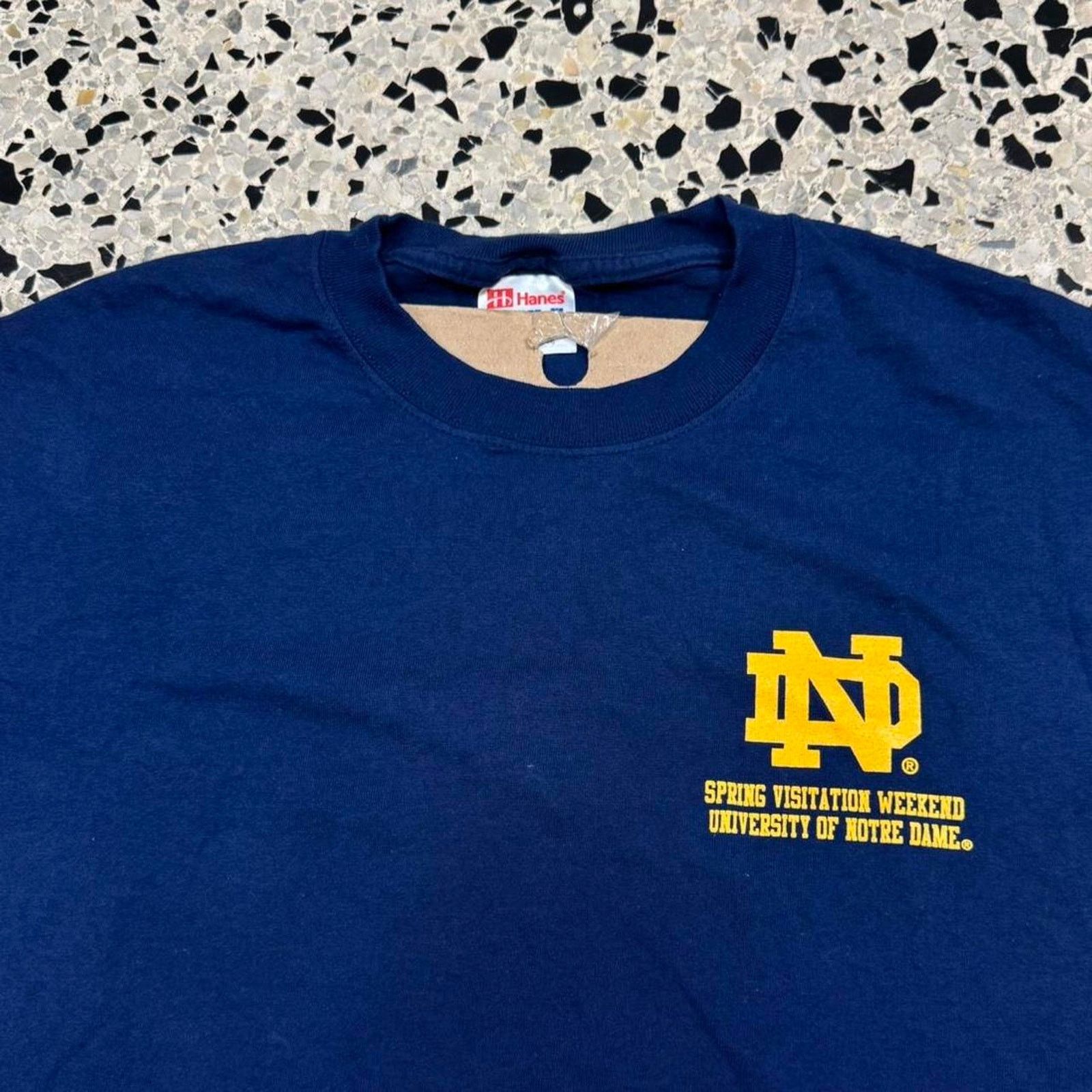 Hanes × Vintage VINTAGE Y2K UNIVERSITY OF NOTRE DAME VISITATION WEEKEND TEE: Size US L / EU 52-54 / 3 - 1 Thumbnail