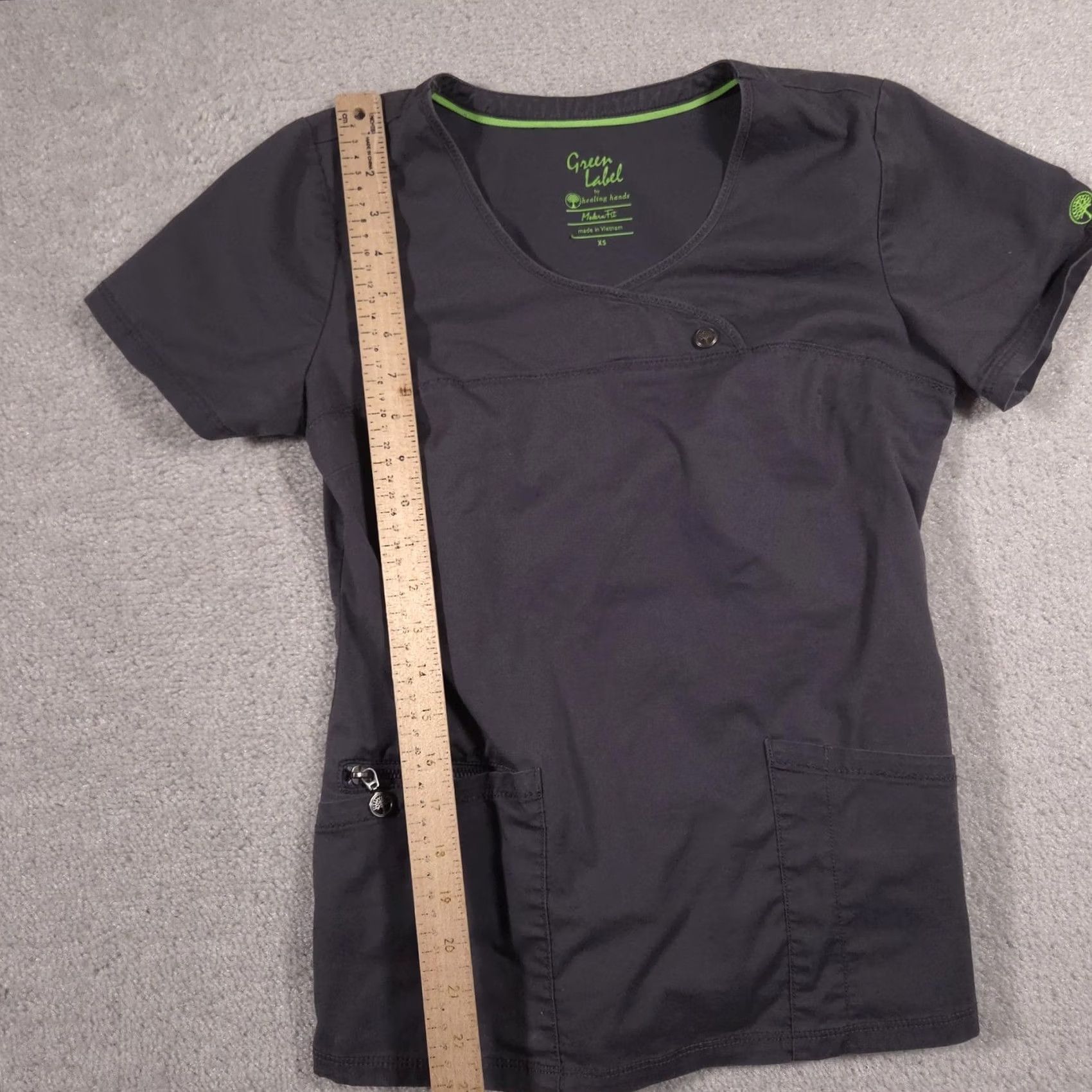 Vintage Healing Hands Green Label Scrub Top Womens XS Gray V Neck Pockets Nurse Medical Shirt Blouse Tunic Short Sleeve Slim Fit Size XS / US 0-2 / IT 36-38 - 7 Thumbnail