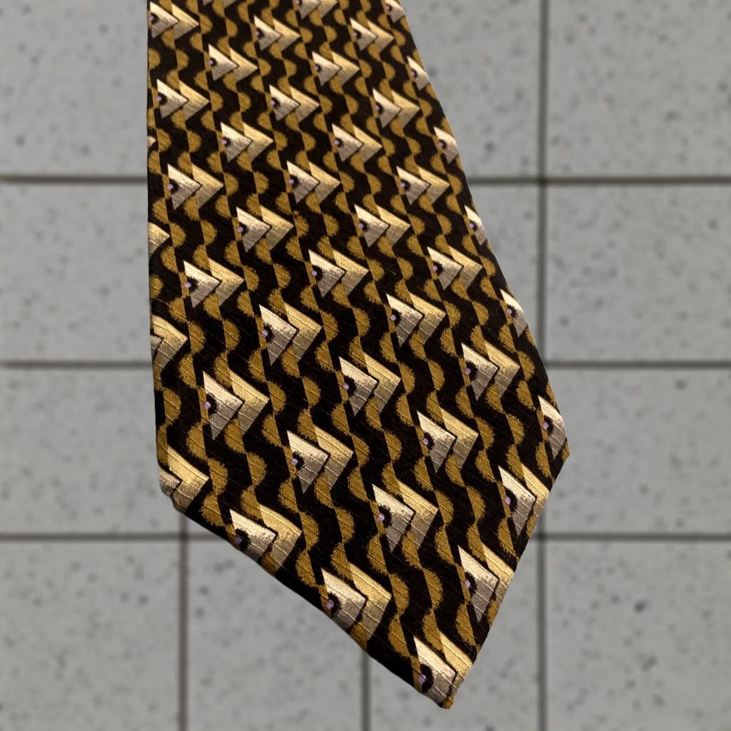 Triangl Format Japan Silk Tie Optical Abstract Deco Pyramid Triangle Yellow Black 4x59 Vintage Geometric Diamond Triangle Wide Necktie Mens 1990s 100% Silk Size ONE SIZE - 1 Thumbnail