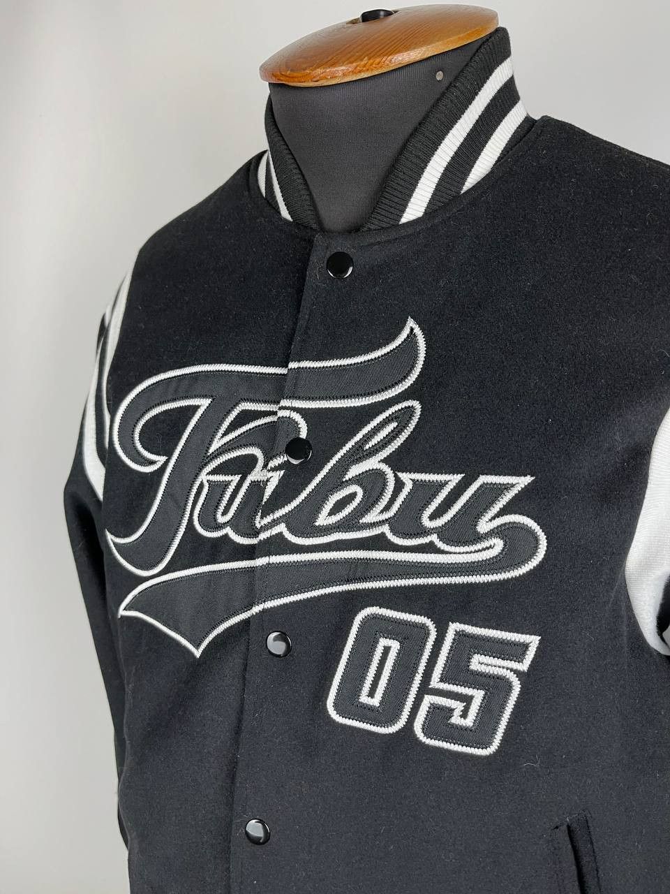 Fubu FUBU Wool Varsity Bomber Jacket Men’s Black Logo Spell out Size US L / EU 52-54 / 3 - 7 Thumbnail