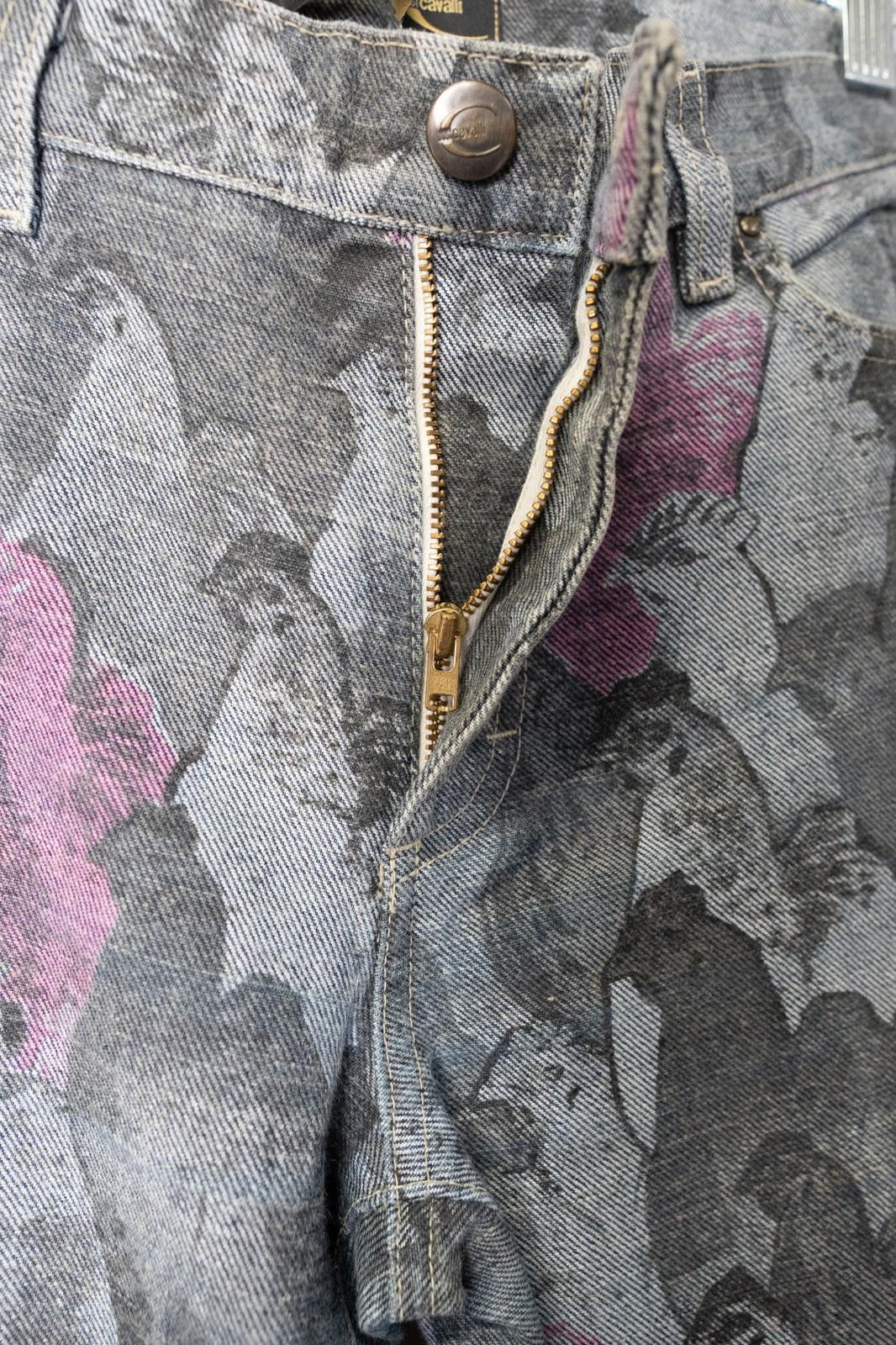 Just Cavalli 00's Just Cavalli All Over Print Bird Flared Jeans Size 28" / US 6 / IT 42 - 5 Thumbnail