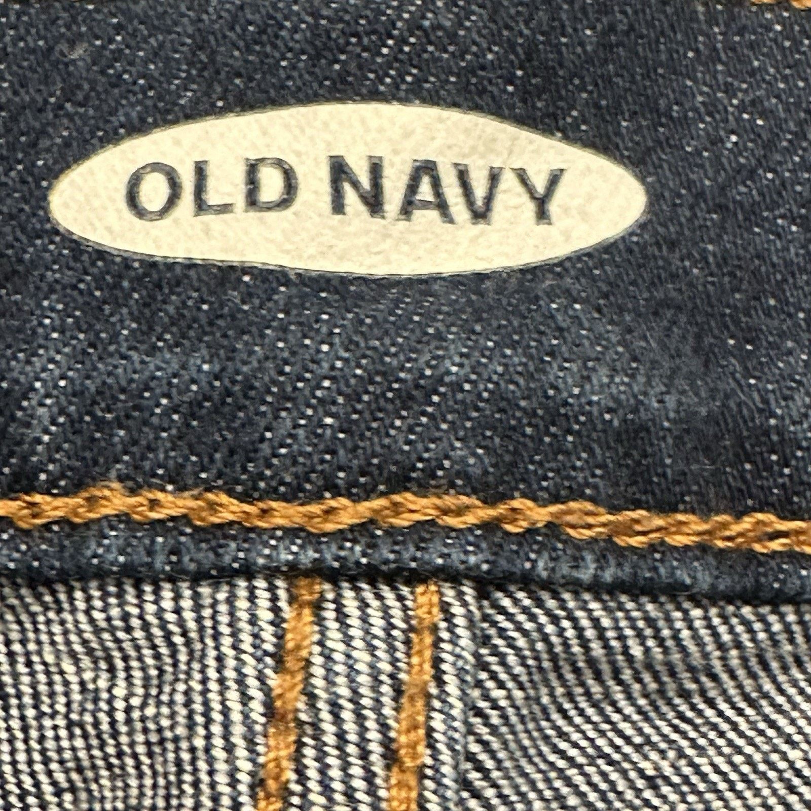 Old Navy Old Navy Slim Midi Denim Shorts Size 8 Dark Rinse Cuffed Size 30" / US 8 / IT 44 - 6 Thumbnail
