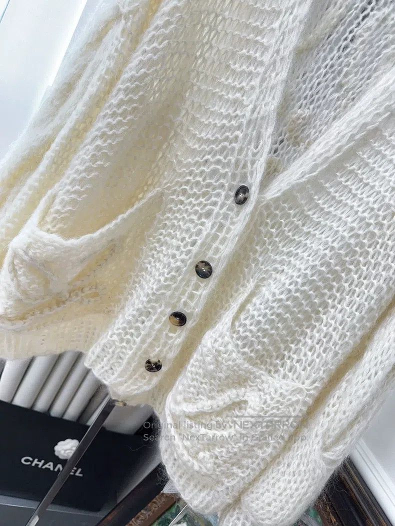 Loewe Loewe Ivory Hollow Logo Pattern, Long Sleeve Knit Cardigan Size XS / US 0-2 / IT 36-38 - 4 Thumbnail
