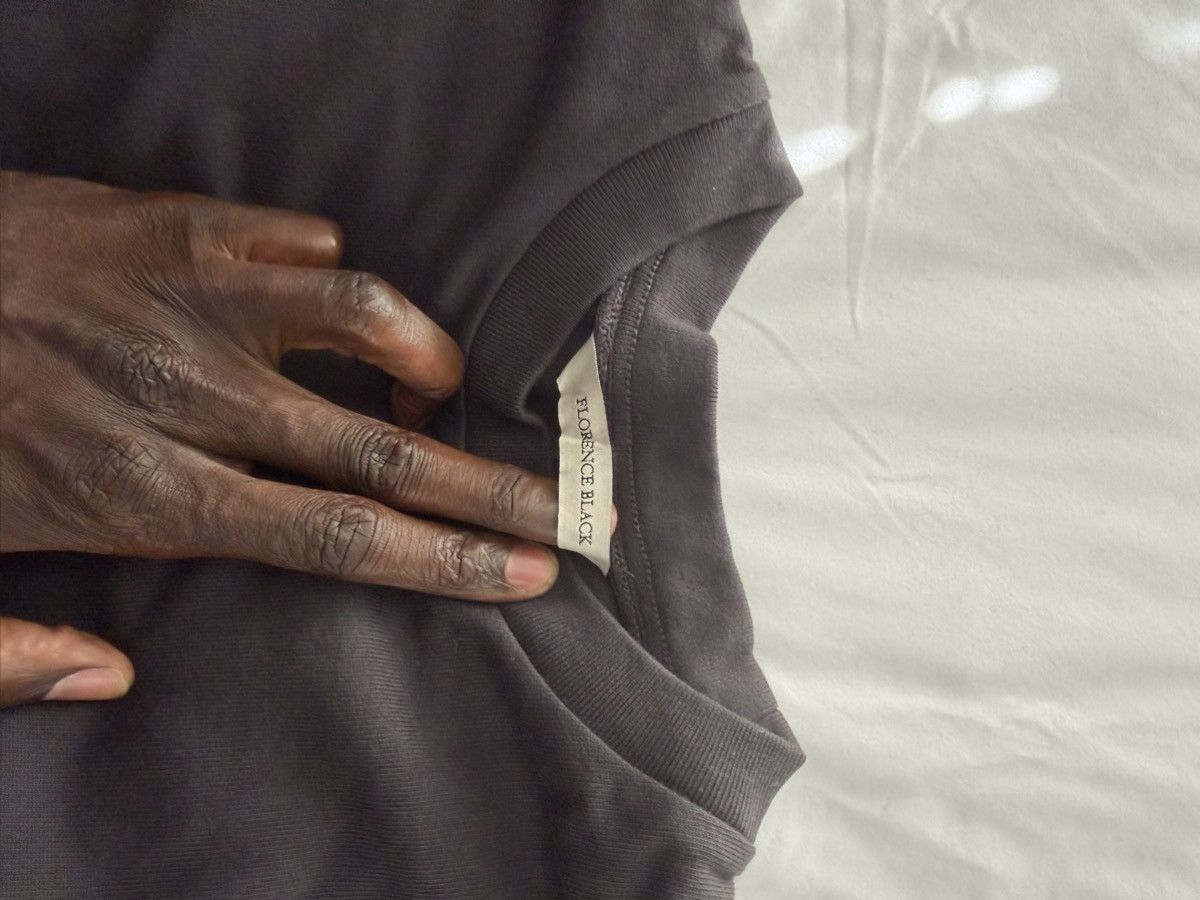 Florence Black Gray cropped tee Size US M / EU 48-50 / 2 - 3 Thumbnail