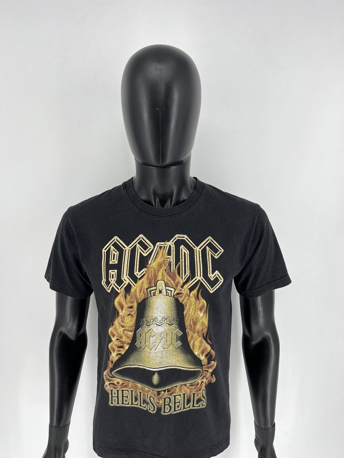 AC/DC × Band Tees × Vintage Vintage Y2k ACDC Hells Bells heavy metal rock t shirt like Size US S / EU 44-46 / 1 - 5 Thumbnail