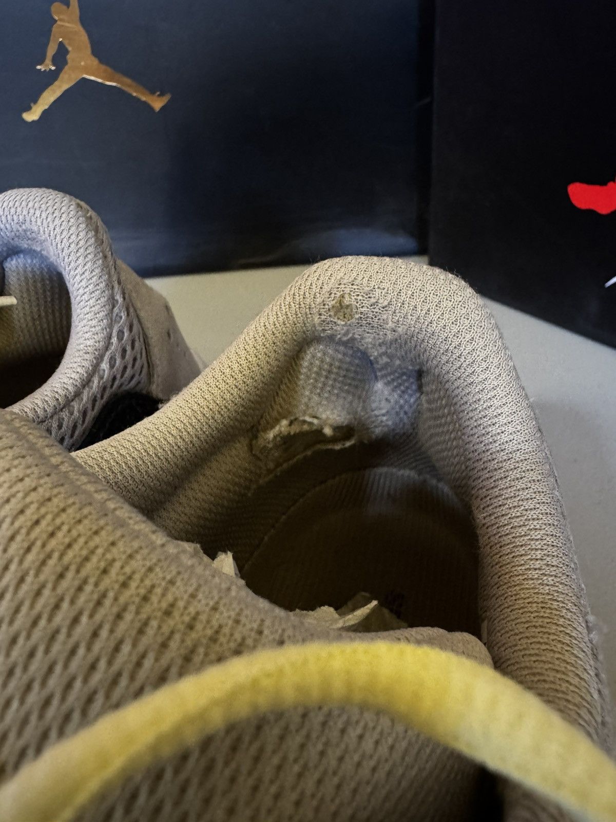 Yeezy Yeezy 700 wave runner Size US 9.5 / EU 42-43 - 9 Thumbnail