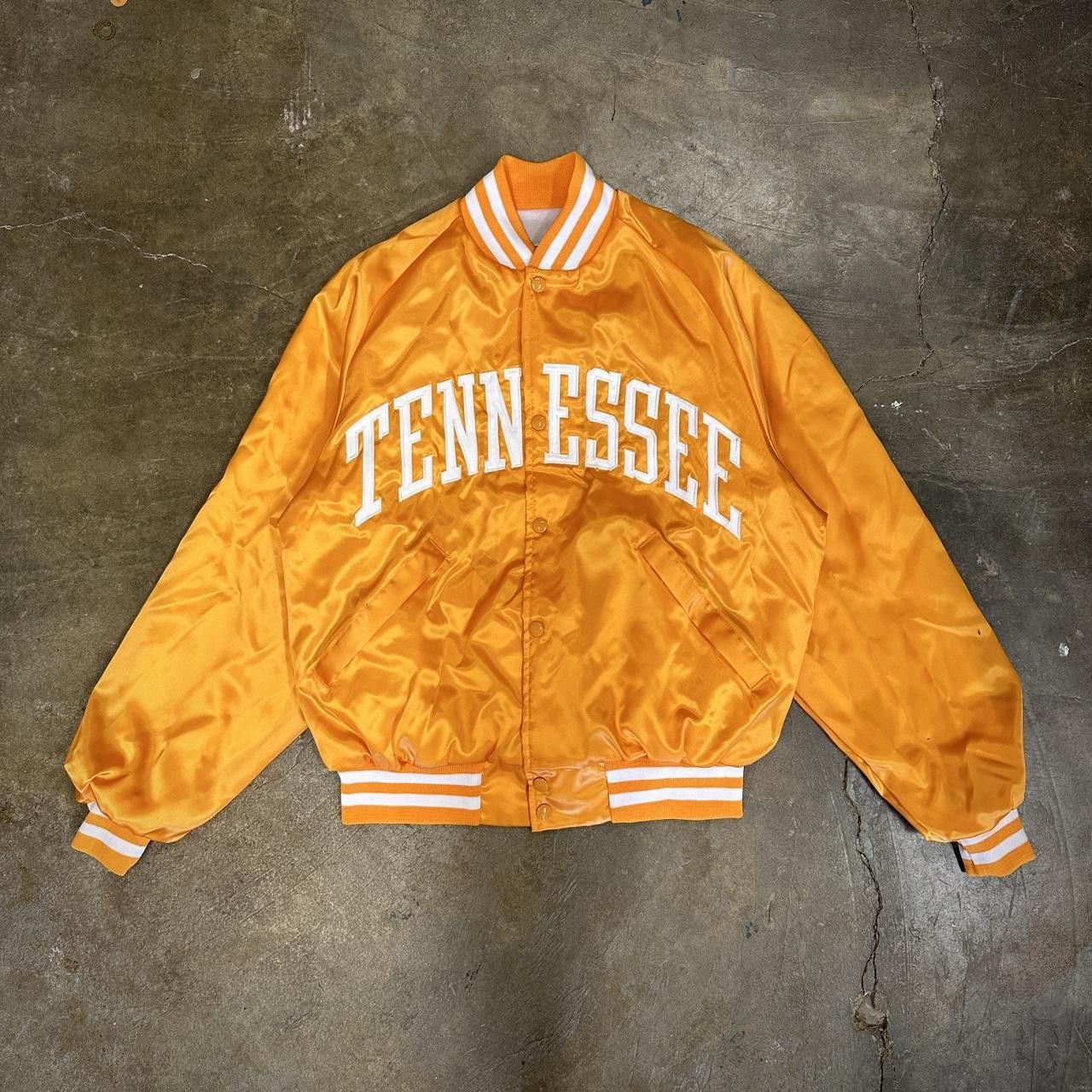 Dunbrooke × Vintage Vintage Dunbrooke Tennessee Vols Nylon Bomber Jacket Large Size US L / EU 52-54 / 3 - 1 Thumbnail