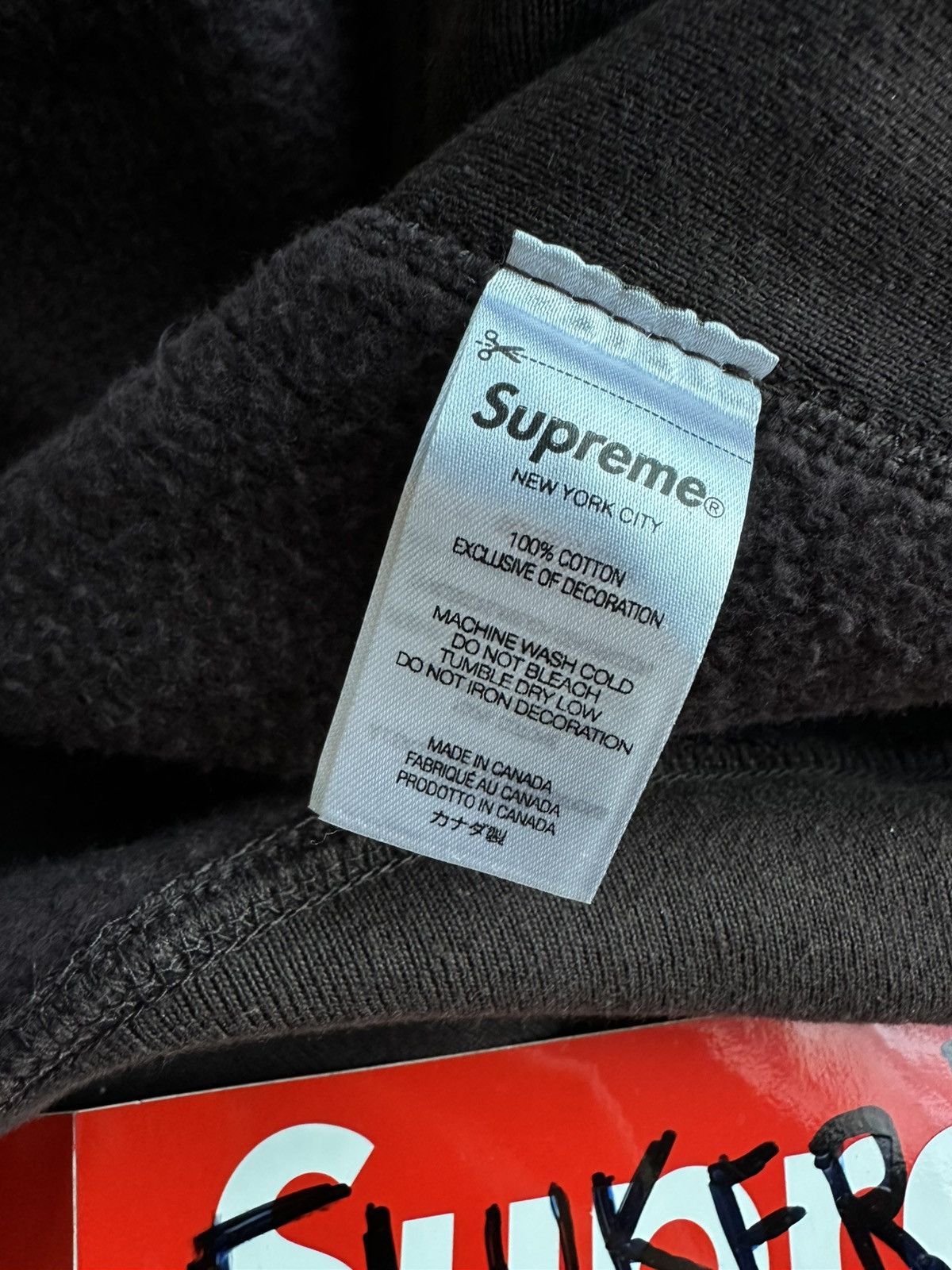 Supreme Supreme Brown Bogo 2021 Hoodie used 9/10 XL Size US XL / EU 56 / 4 - 9 Thumbnail