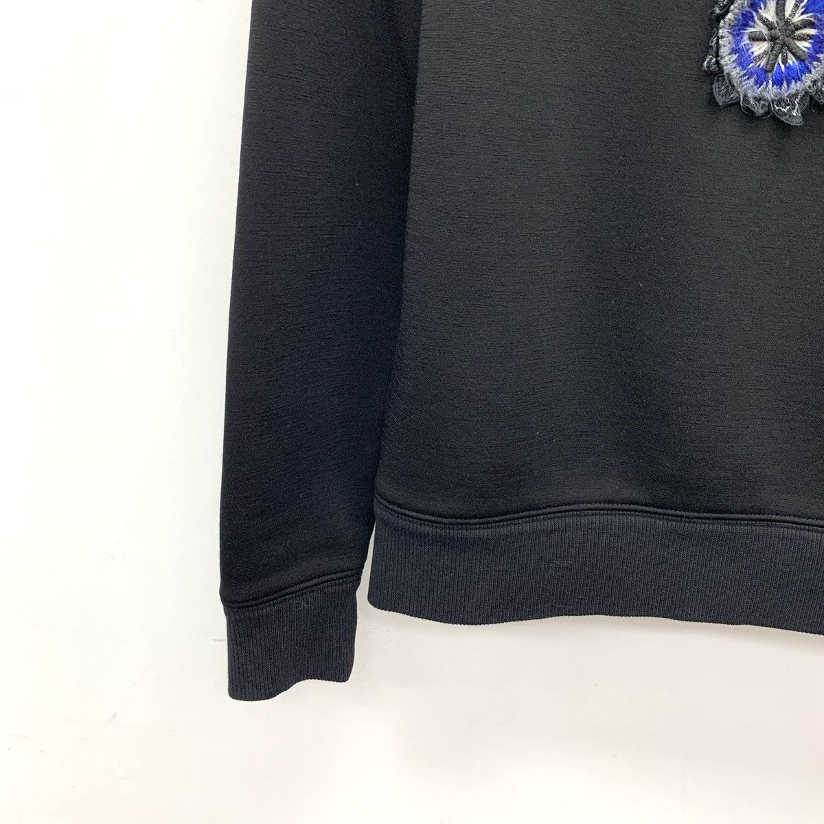 Chanel Chanel Black Flower Embroidered Crew Neck Sweatshirt K26WX Size XS / US 0-2 / IT 36-38 - 4 Thumbnail