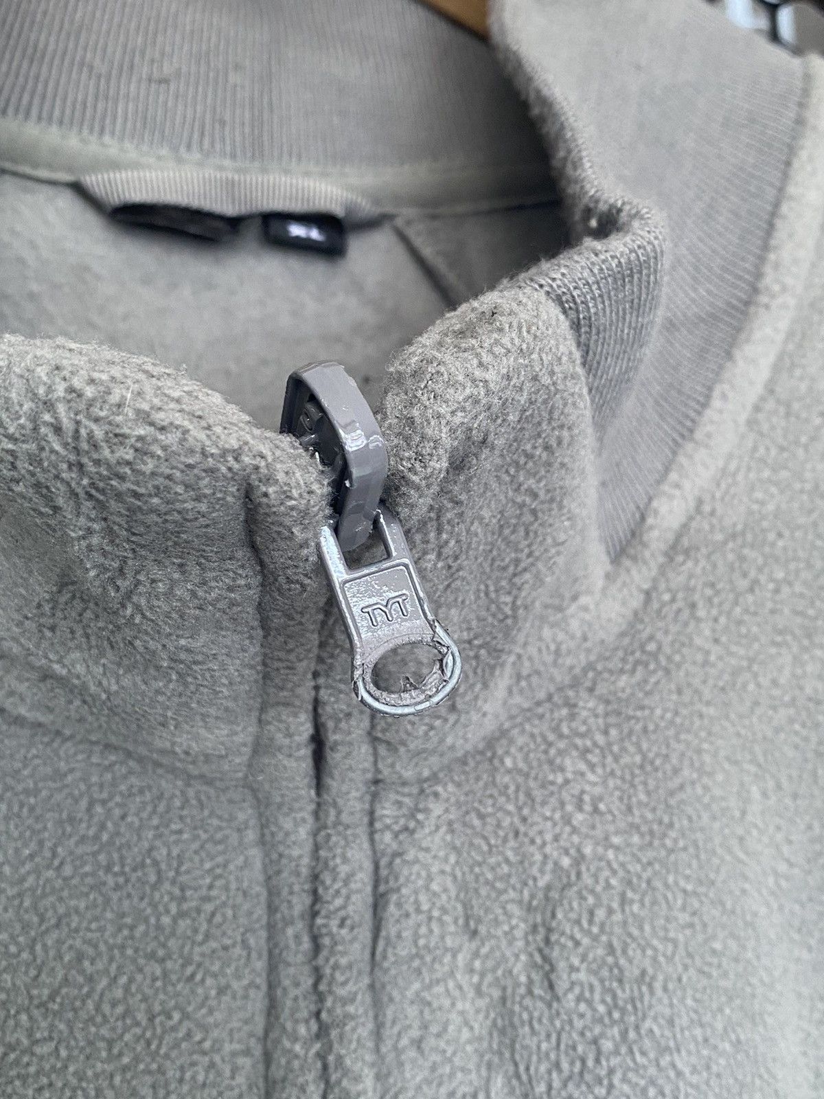 Oakley OAKLEY Light Zipper Jacket (XL) Size US XL / EU 56 / 4 - 18 Thumbnail