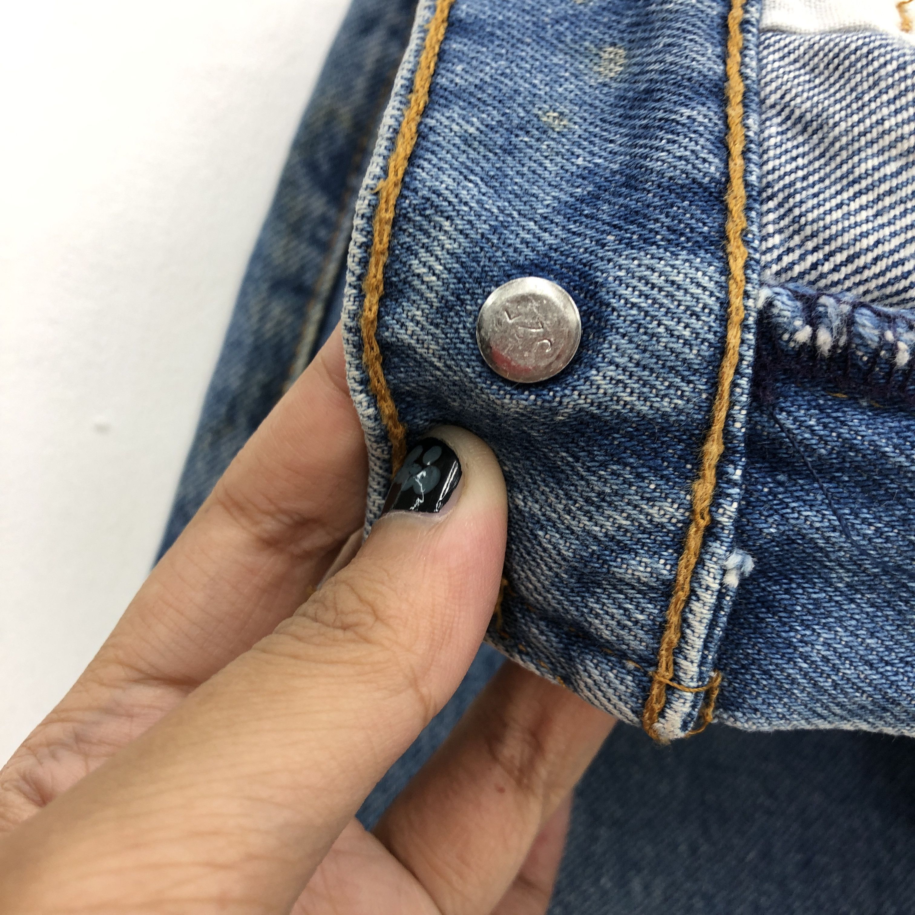 Levi's Vintage Levis Jeans Levi's 520 Denim Sun Faded Levis Pants Size US 30 / EU 46 - 6 Thumbnail