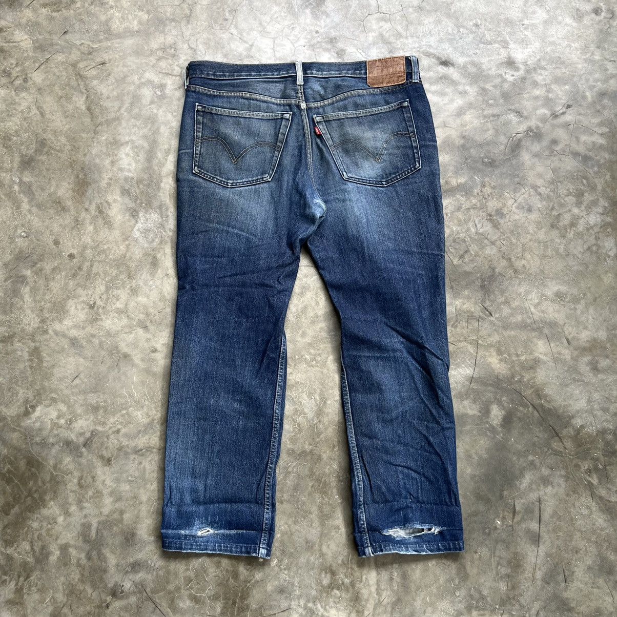 Levi's Vintage Levi’s Distressed Jeans Size US 38 / EU 54 - 2 Thumbnail
