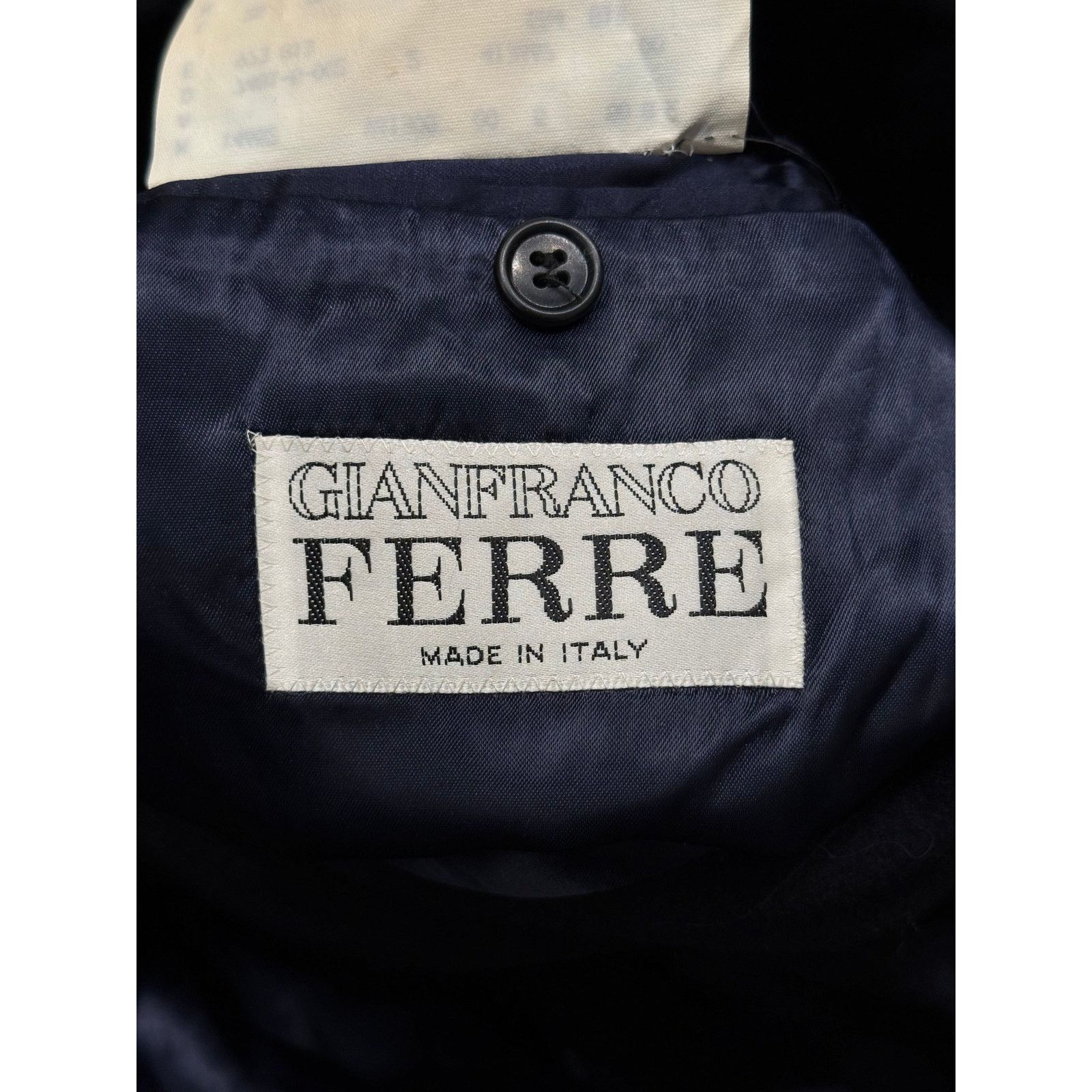 Gianfranco Ferre 1990s Gianfranco Ferre kashmir oversized coat Size US M / EU 48-50 / 2 - 6 Thumbnail