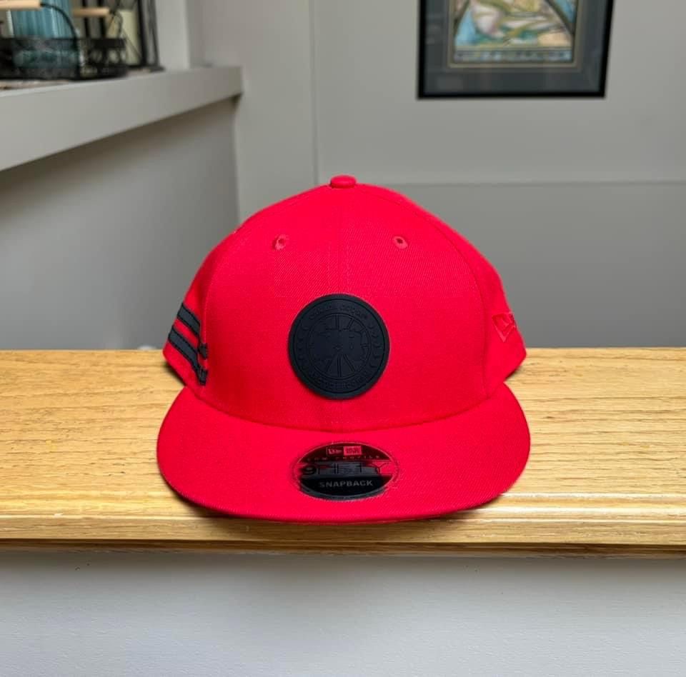 Canada Goose Canada Goose Badge Logo Hat Size ONE SIZE - 1 Thumbnail