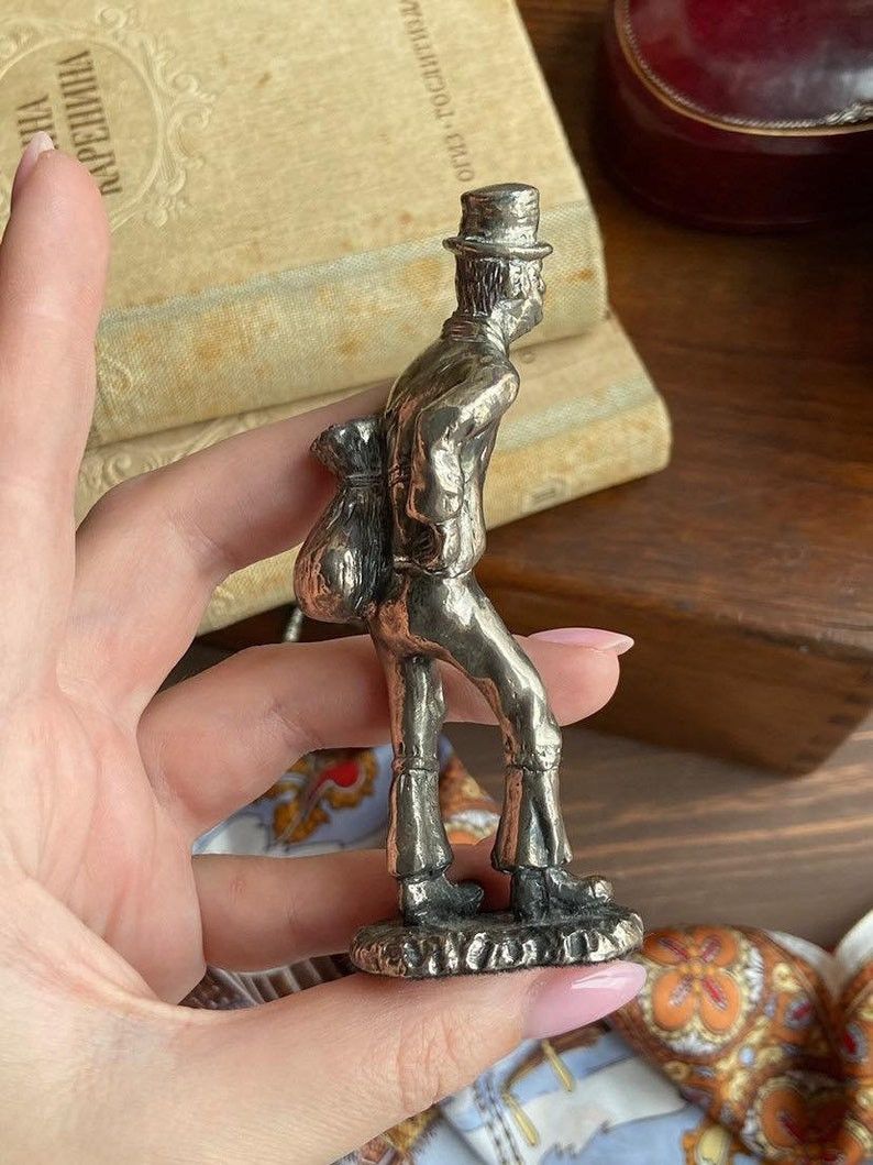 Vintage Vintage Silver Plated Figure Traveler with Bag Made in Italy Size ONE SIZE - 3 Thumbnail