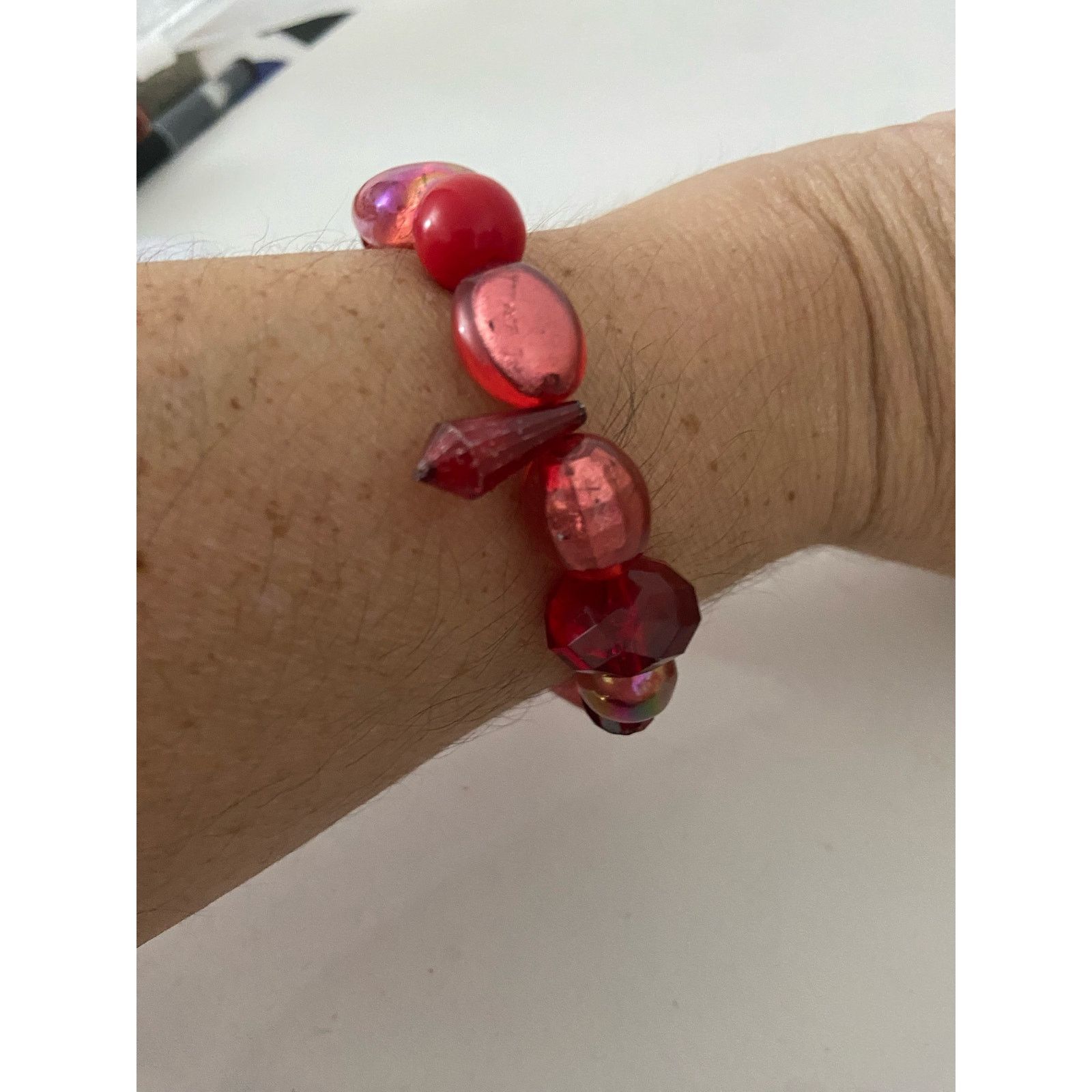 Handmade Handmade red beaded bracelet Size ONE SIZE - 1 Thumbnail