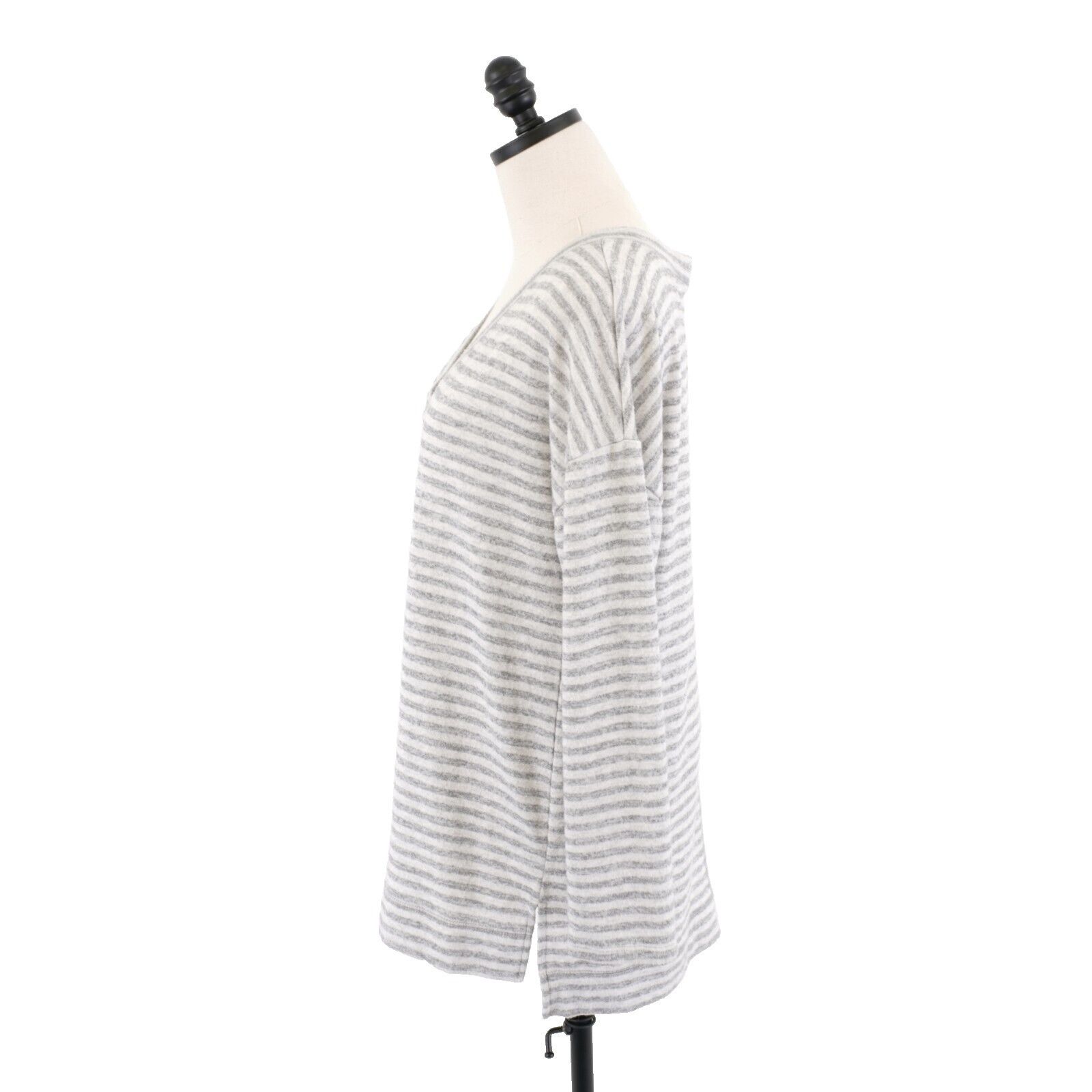 Designer Cable & Gauge Large Cream Gray Striped V-Neck Side Slit Swea Size L / US 10 / IT 46 - 4 Thumbnail