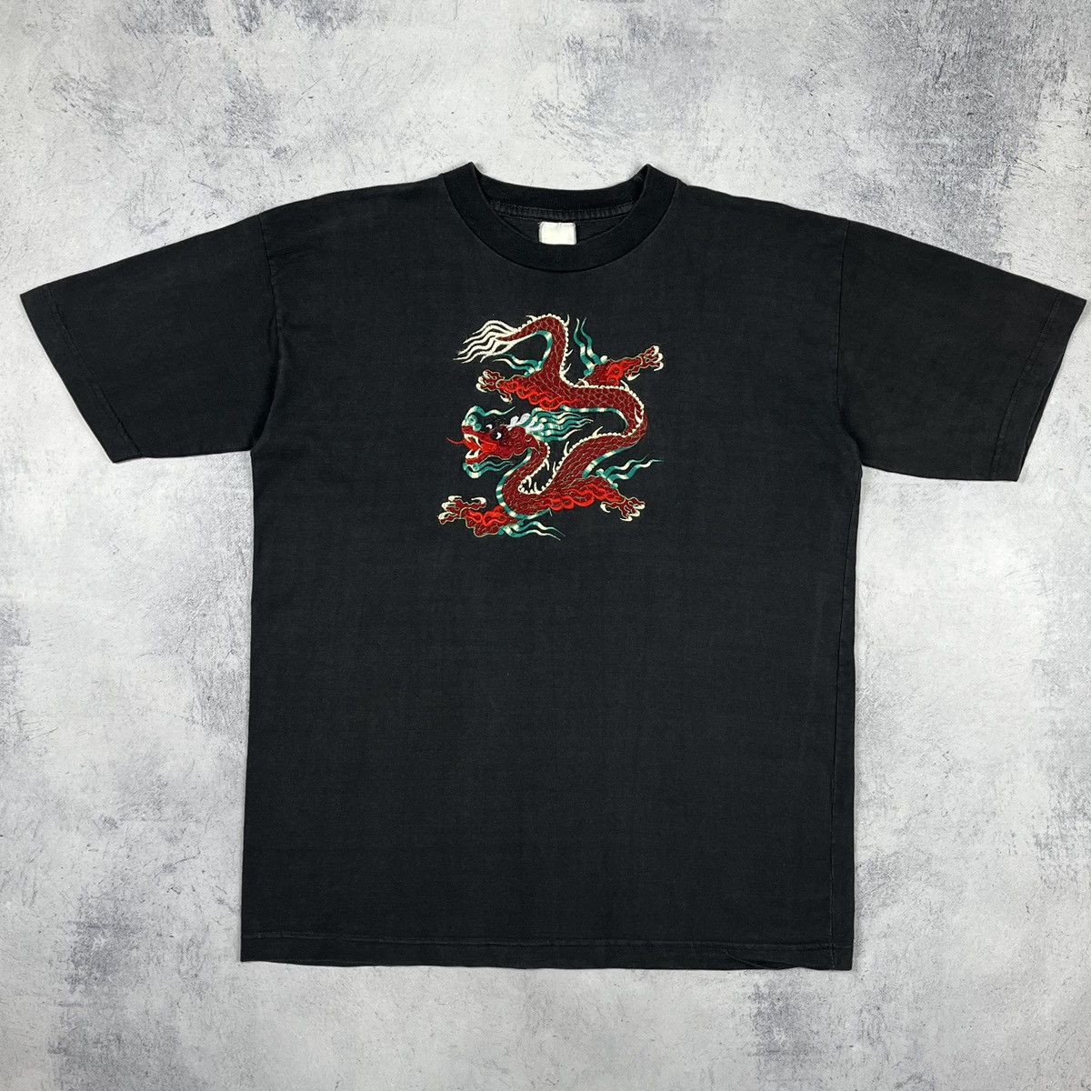 Japanese Brand Vintage Japanese dragon y2k big logo tee 90’s Size US L / EU 52-54 / 3 - 2 Thumbnail