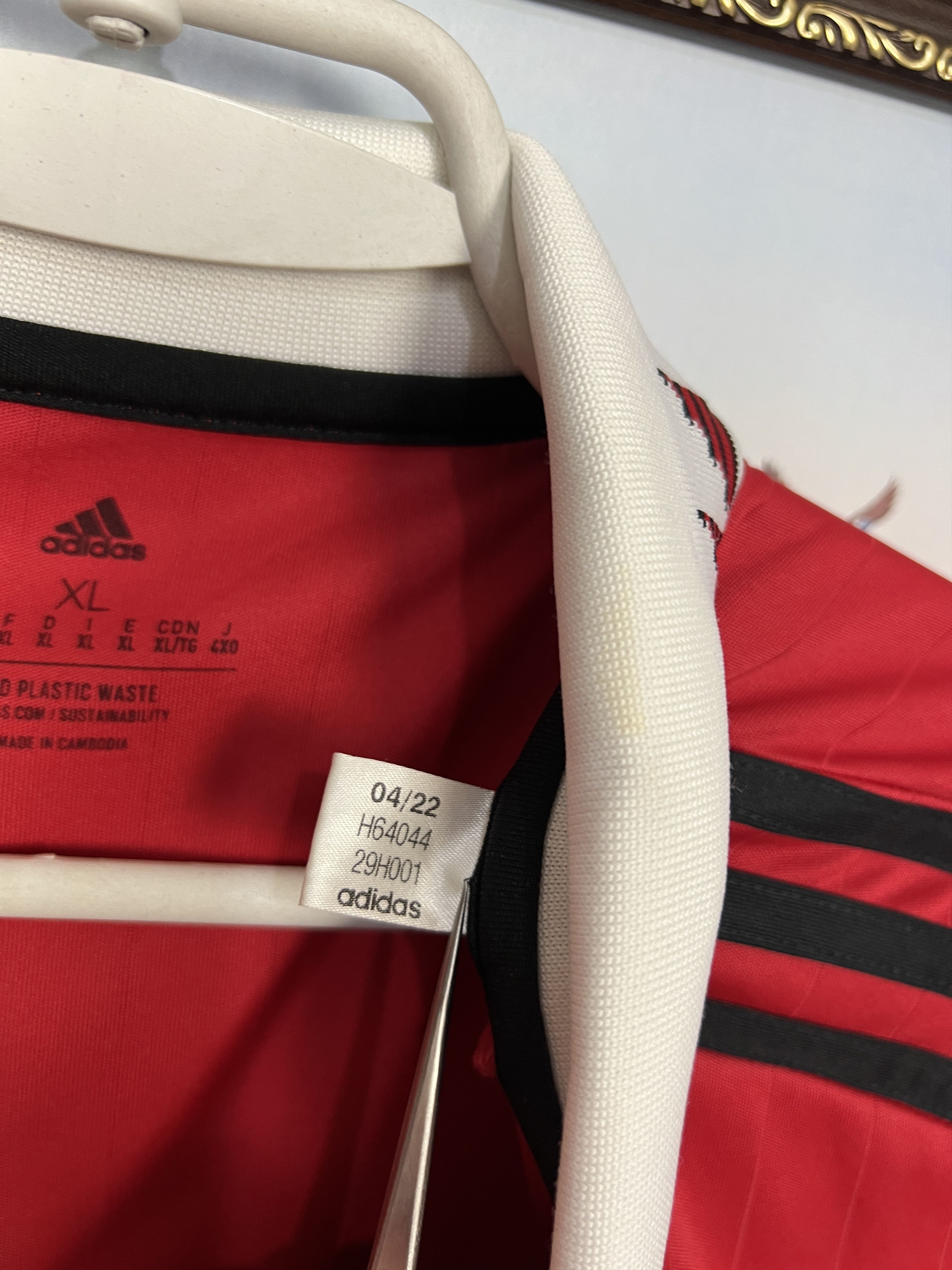 Adidas Manchester United football shirt 2022 Long Sleeve Jersey Size US XL / EU 56 / 4 - 8 Thumbnail