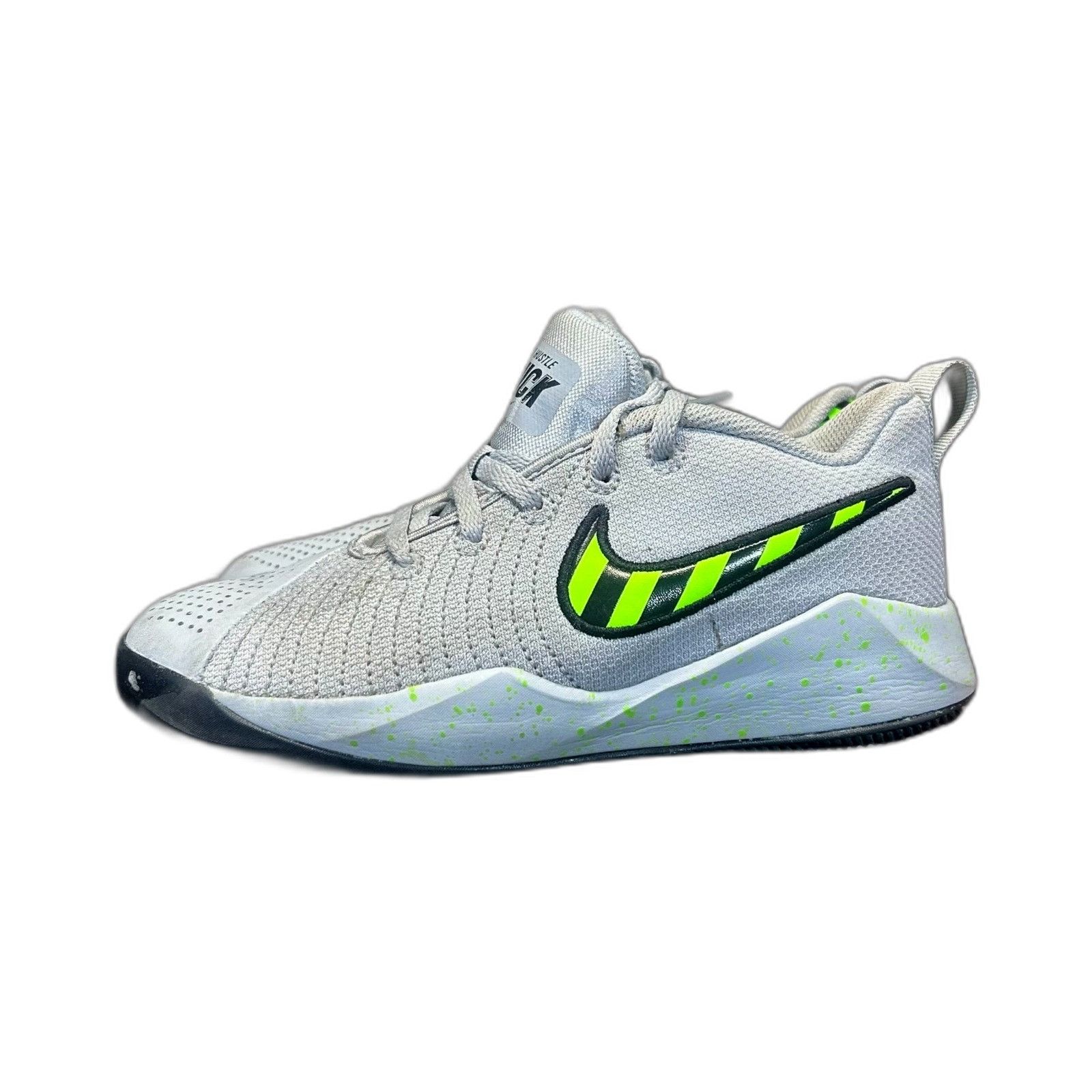 Nike Nike Team Hustle Quick 2 Sport Basketball Shoes Boys Youth S Size US XXS / EU 40 - 6 Thumbnail