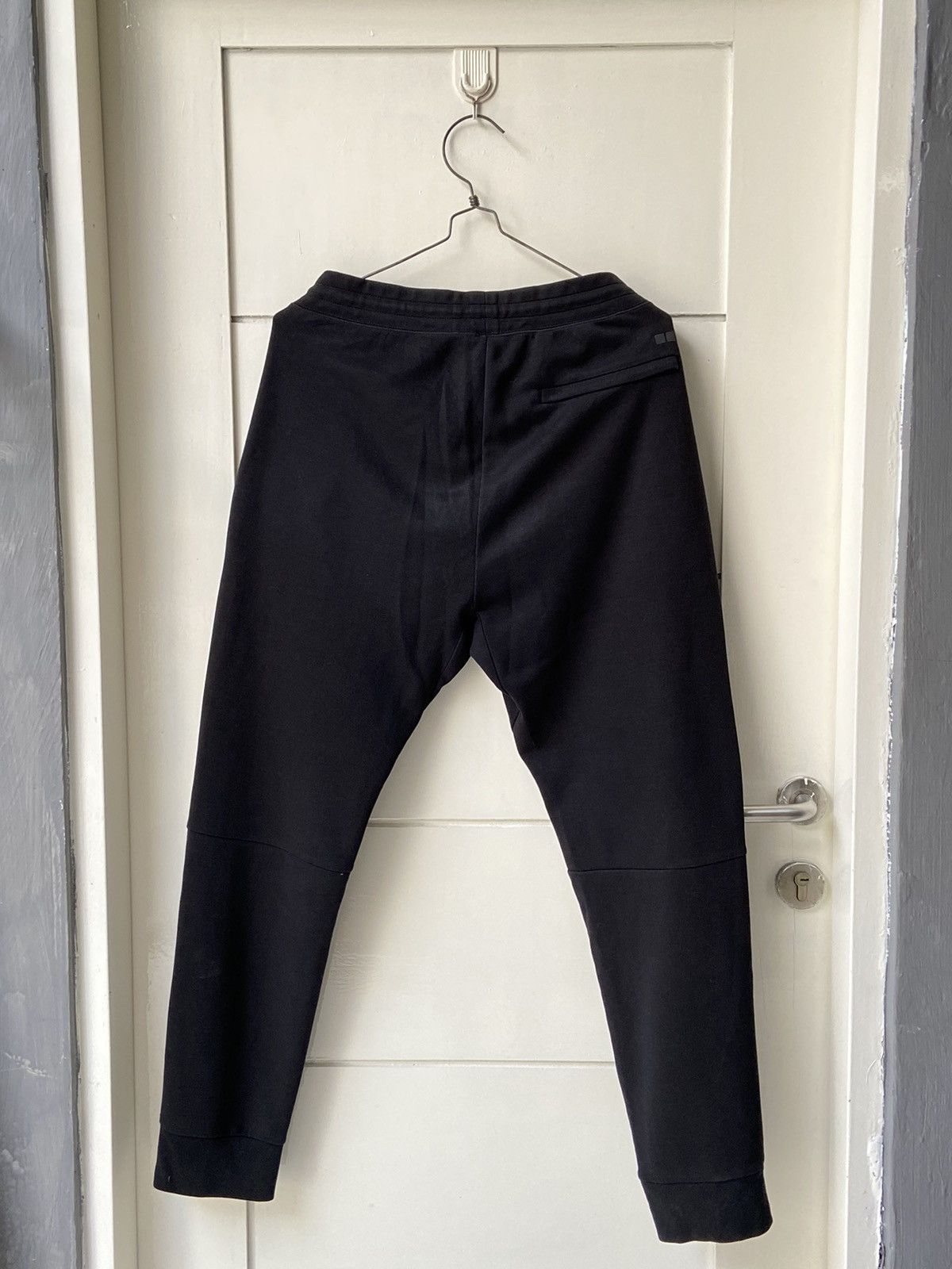 Uniqlo UNIQLO Black Joggers Pants Size US 30 / EU 46 - 4 Thumbnail