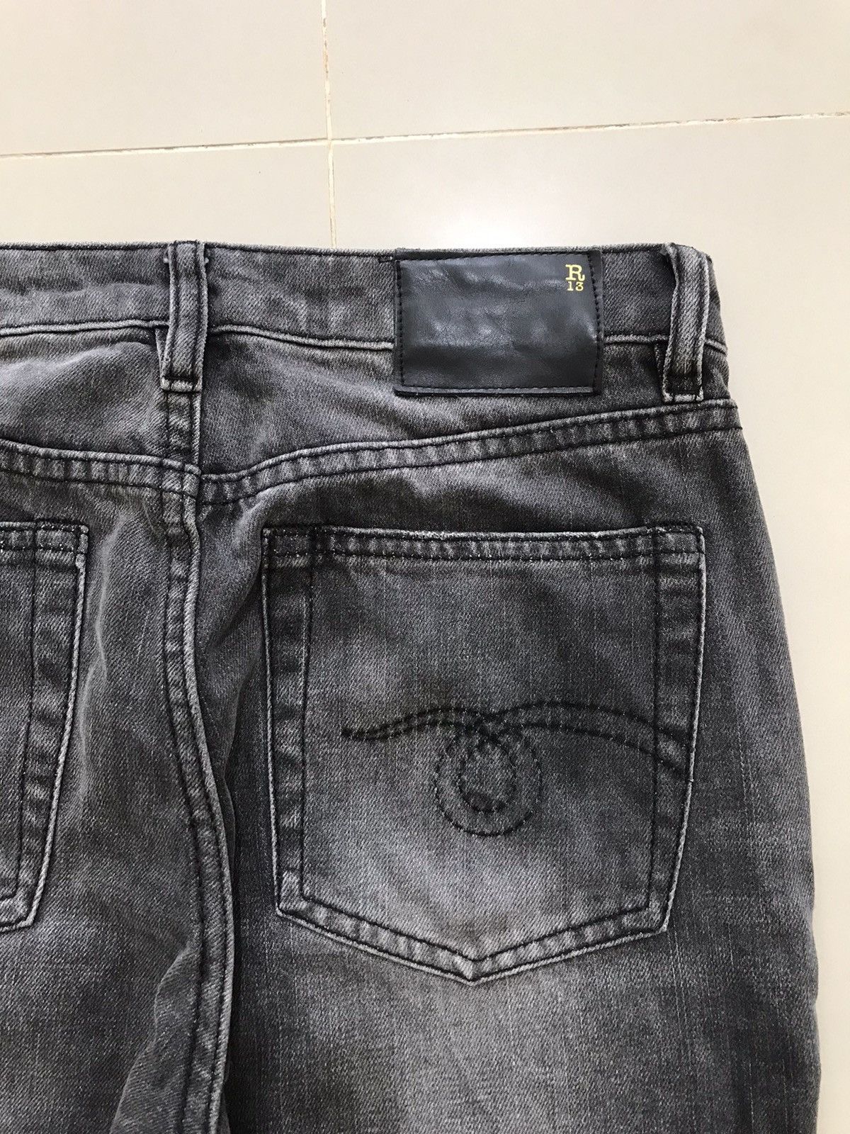 R13 R13 Kick Fit Frayed Hem Jeans Size 26" / US 2 / IT 38 - 3 Thumbnail