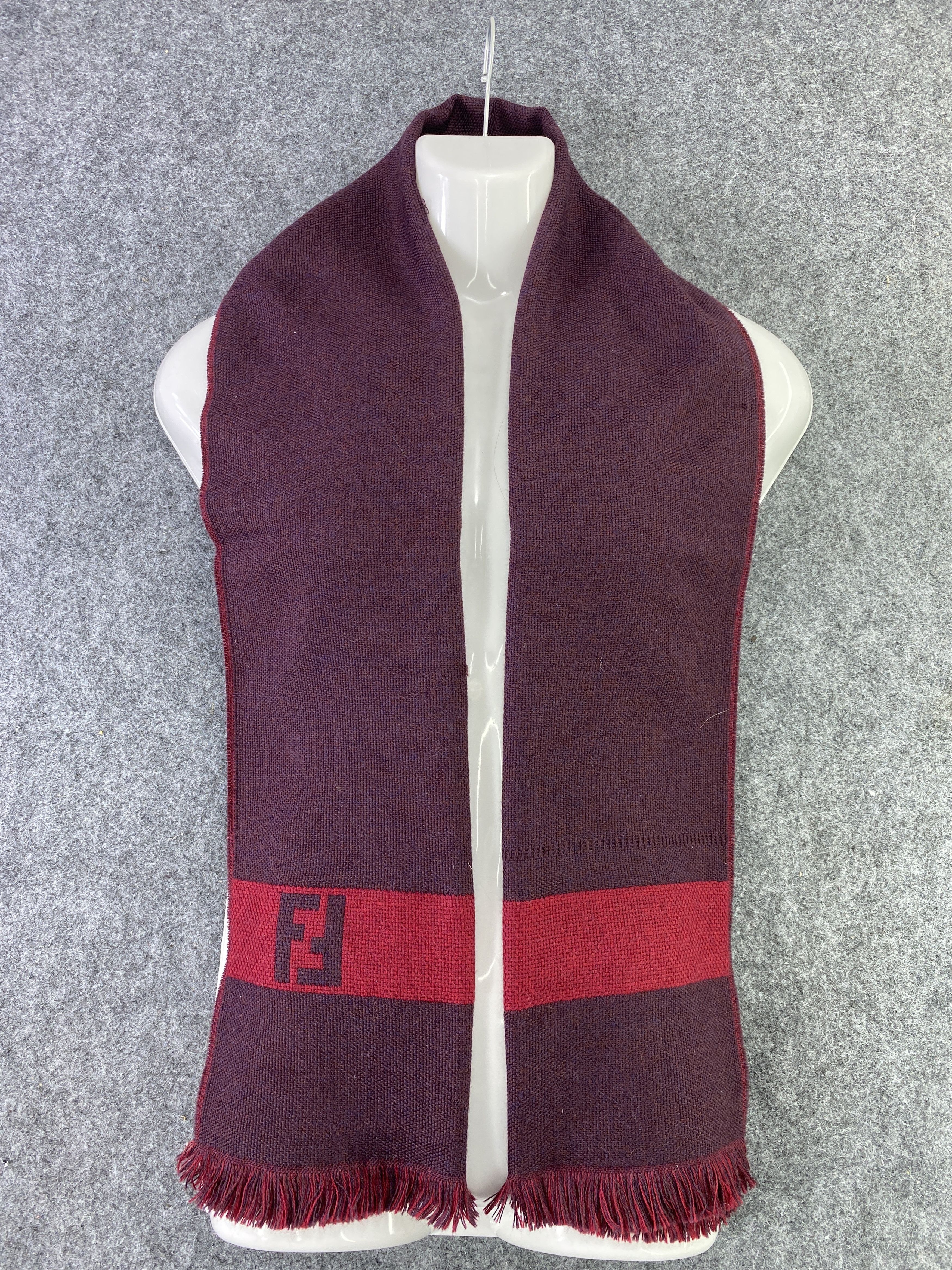 Fendi Fendi Scarf/Muffler/Neckwear-T379 Size ONE SIZE - 1 Thumbnail