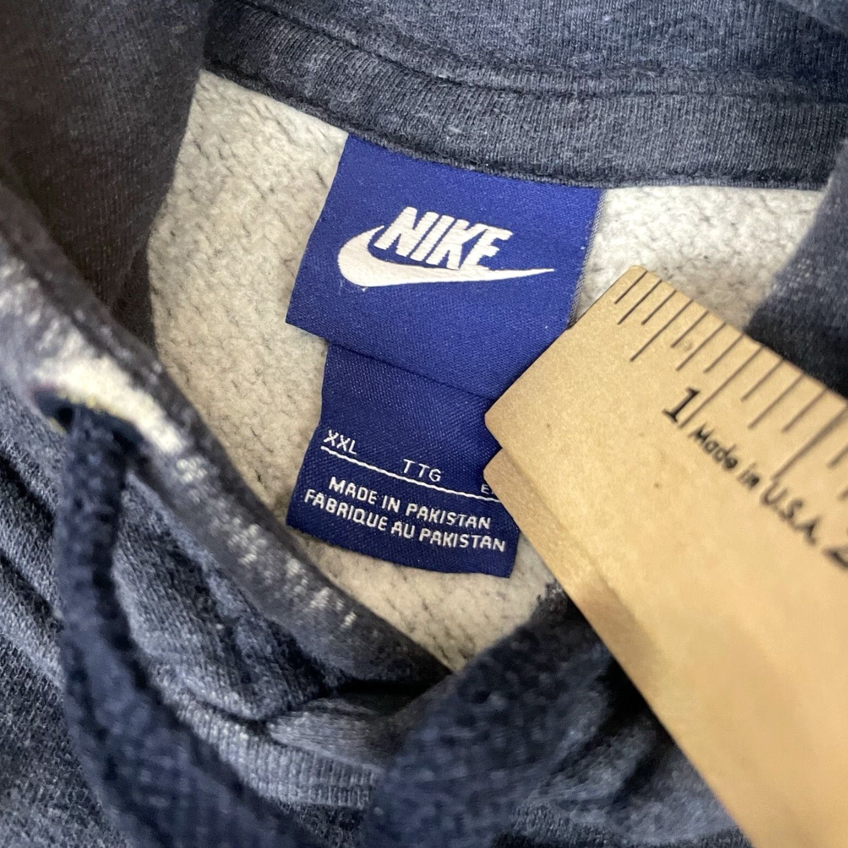 Nike VINTAGE Nike Sweatshirt Mens XXL Blue Hoodie Embroidered Distressed Fade Swoosh Size US XXL / EU 58 / 5 - 5 Thumbnail