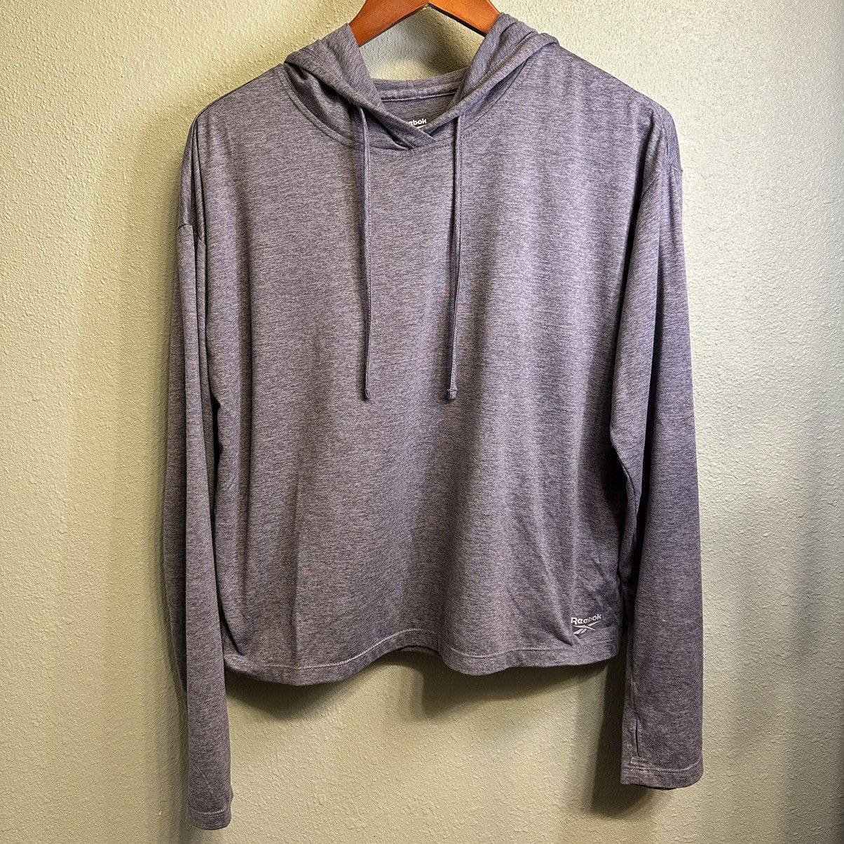 Reebok Reebok Gray Hoodie Women’s Long-Sleeve T-shirt w/thumb holes Size M / US 6-8 / IT 42-44 - 1 Thumbnail