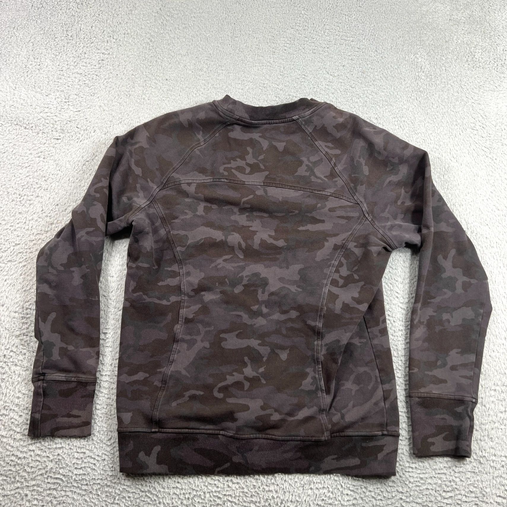Lululemon VINTAGE Lululemon Scuba Sweatshirt Camouflage Gray Size 8 Activewear Womens Size M / US 6-8 / IT 42-44 - 6 Thumbnail