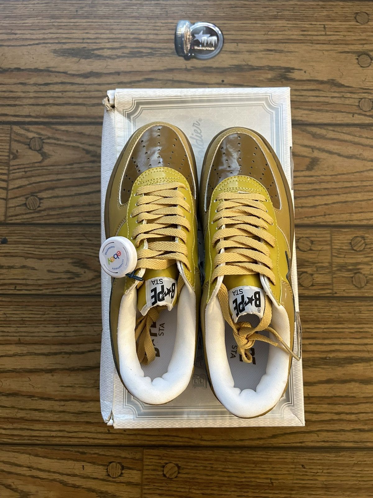 Bape Bape Gold Members Exclusive Bapestas NEW Size US 9 / EU 42 - 4 Thumbnail