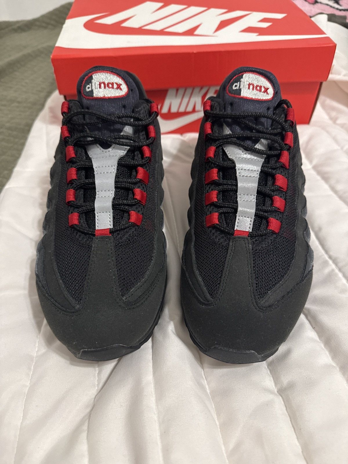 Nike Nike Air Max 95 Liverpool FC Size US 11 / EU 44 - 3 Thumbnail