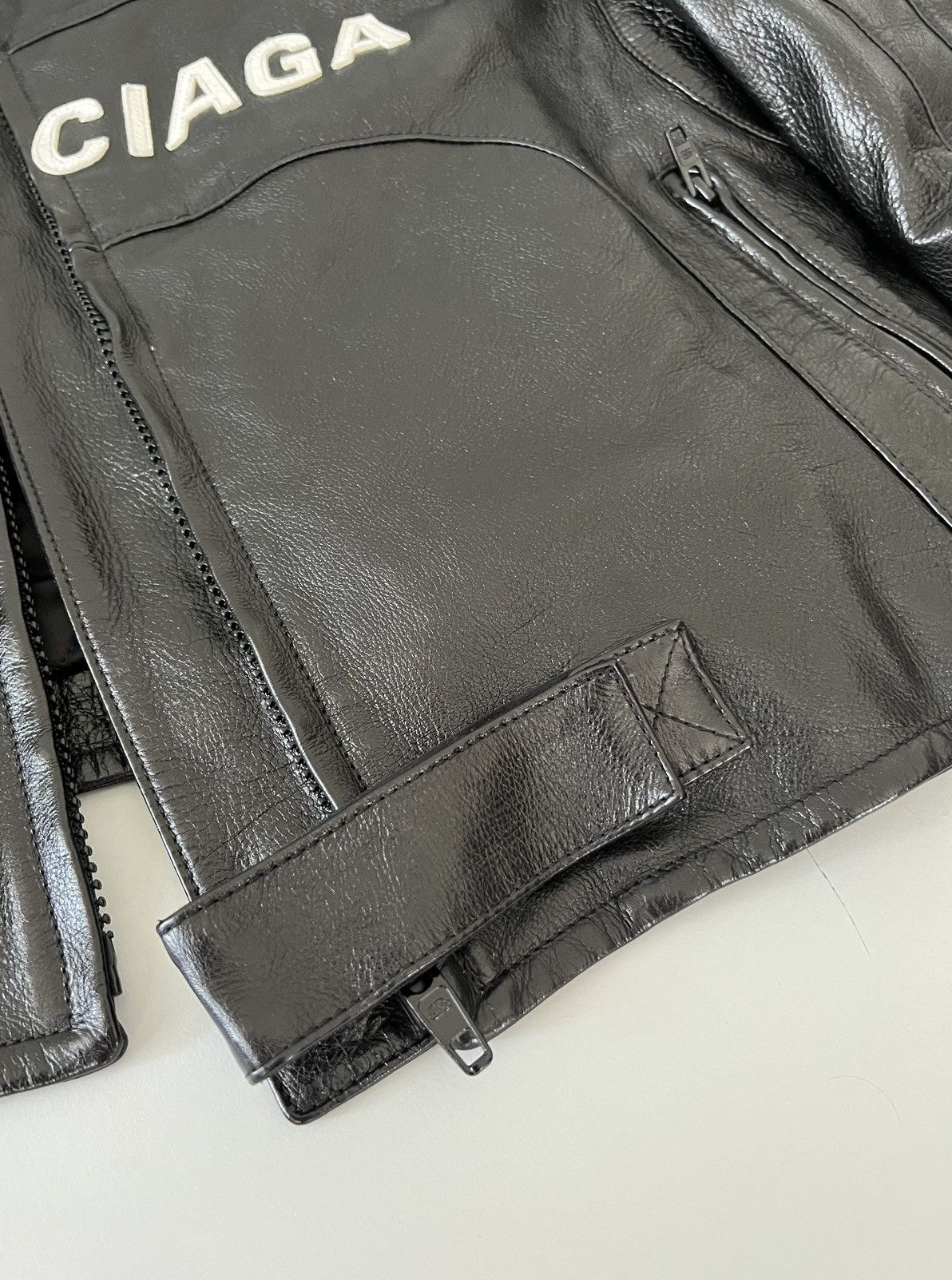 Balenciaga Balenciaga Oversized logo-appliqué leather biker jacket Size US S / EU 44-46 / 1 - 10 Thumbnail