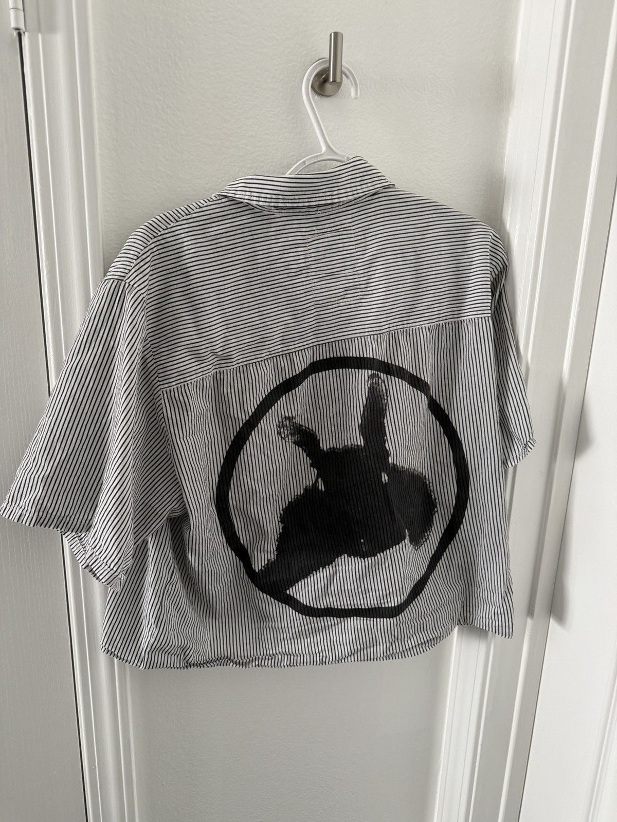 basketcase gallery Basketcase gallery cropped work shirt with alien back print Size US L / EU 52-54 / 3 - 4 Thumbnail