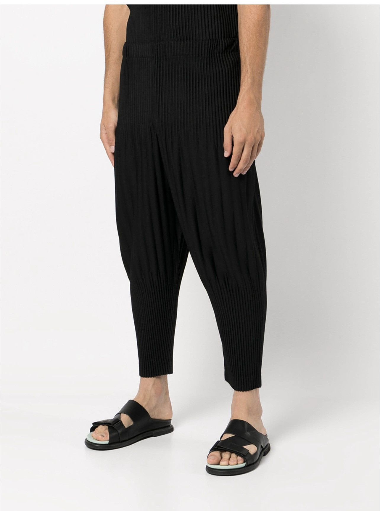 Homme Plisse Issey Miyake Homme Plissé Issey Miyake tapper leg pleated pants Size US 34 / EU 50 - 3 Thumbnail