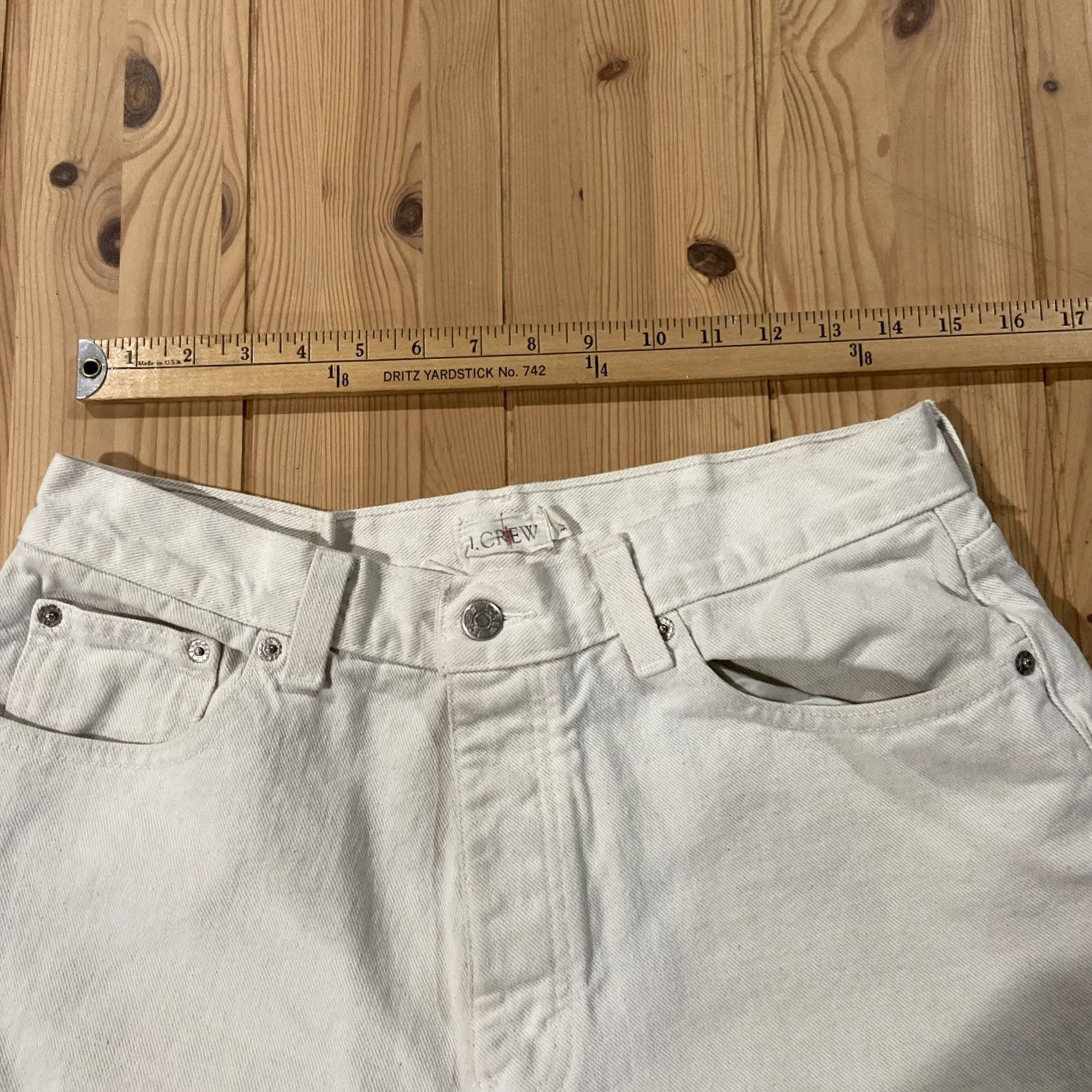 J.Crew VINTAGE J.CREW Shorts Mens 34/30 Button Fly Made in Vietnam White Chino Pocket Zipper Stretch Easy Care Size US 34 / EU 50 - 3 Thumbnail