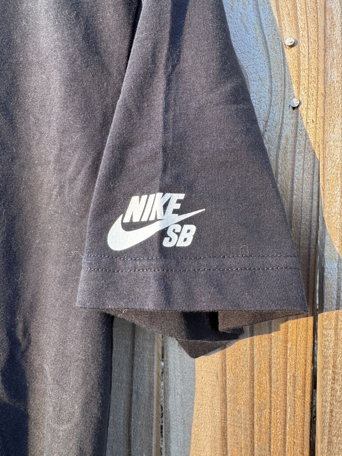 Nike SB Nike SB “Send Help 2” Promo Tee Size US XL / EU 56 / 4 - 3 Thumbnail
