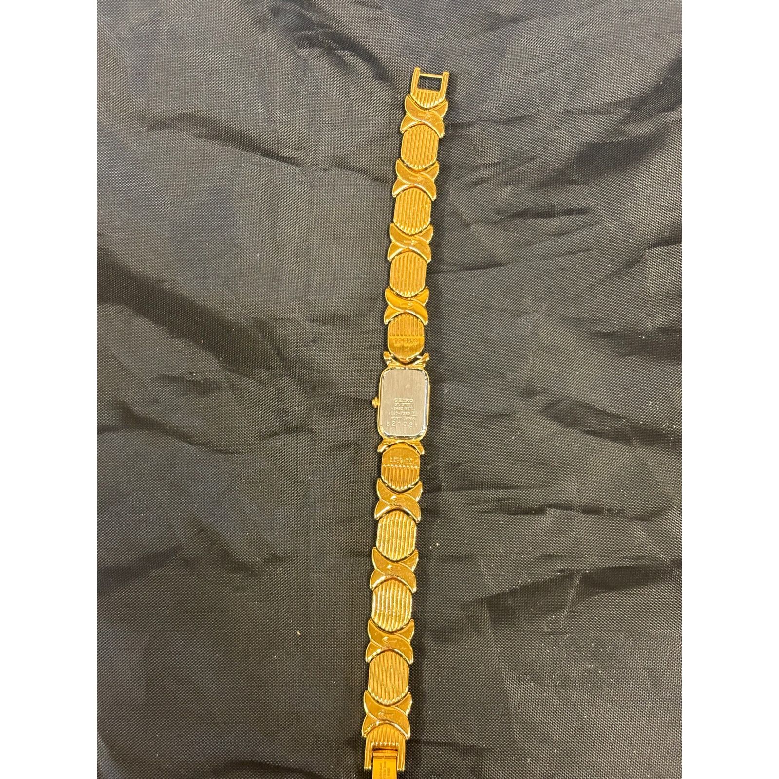 Seiko RARE Vintage Seiko 2E20-7389 MOP Gold Tone Womens Watch! Size ONE SIZE - 8 Thumbnail
