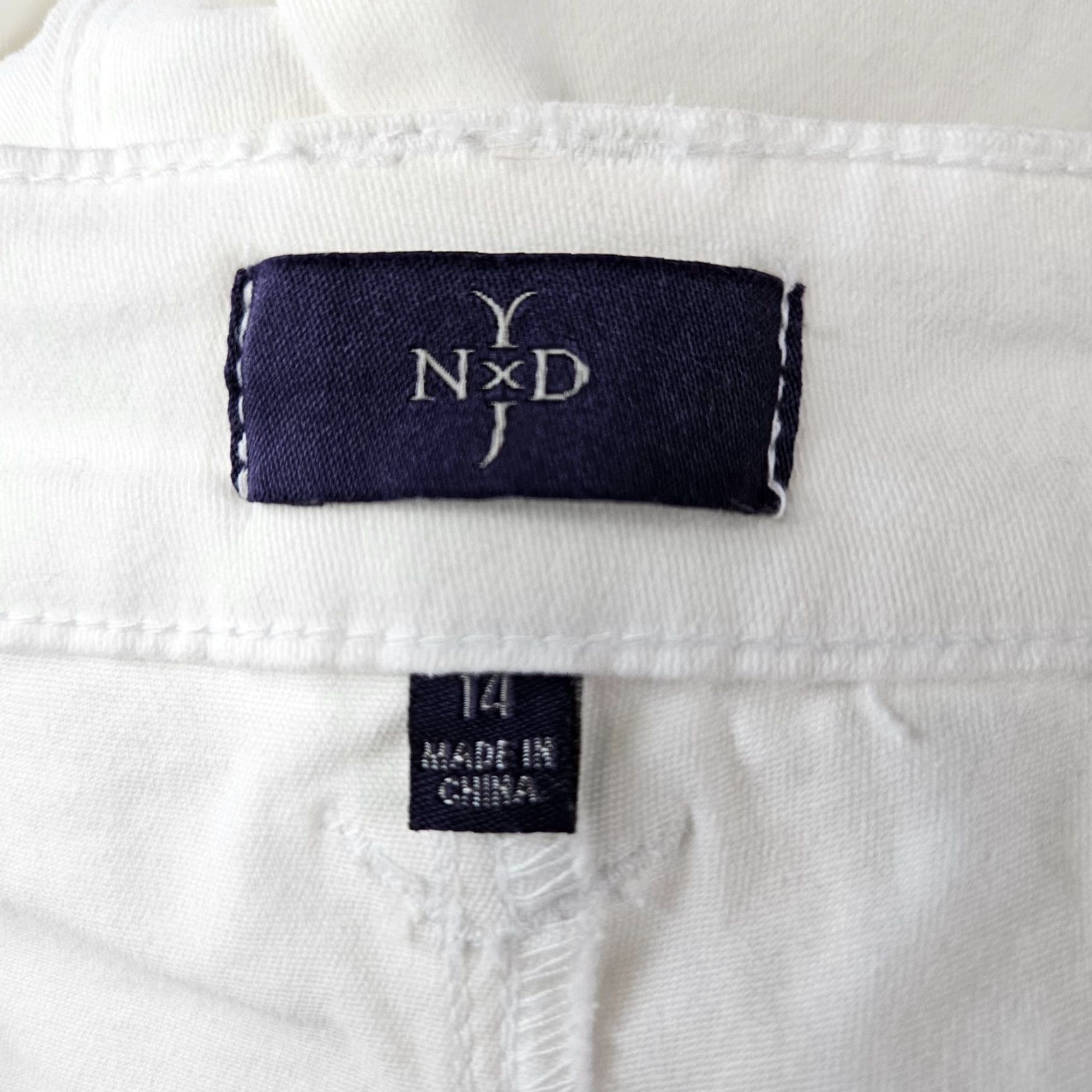 NYDJ VINTAGE? [No] NYDJ Womens Ankle Jeans 14 White High Rise Cotton Blend Size 14 Jeans Womens White Ankle High Rise 27.5 Inseam Woman? Size 36" / US 14 / IT 50 - 8 Thumbnail