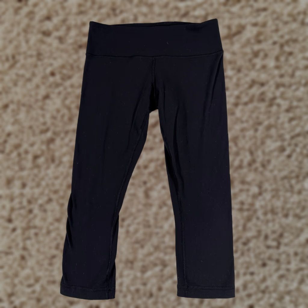 Lululemon Lululemon Wunder Under Pants Womens 6 Black Crop 21" Inseam 21 Yoga Athleisure Casual Stretch Size 28" / US 6 / IT 42 - 1 Thumbnail