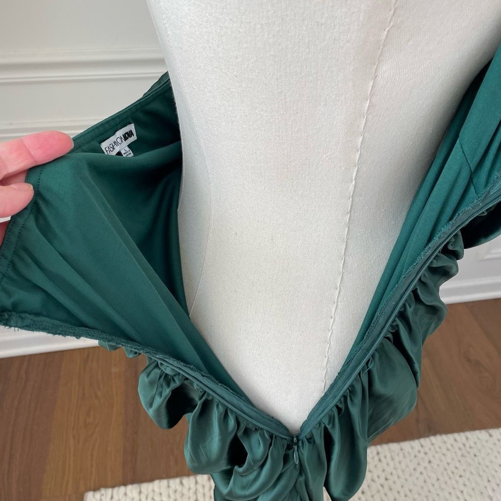 Other Fashion Nova When In Rome Rosette Satin Midi Dress Hunter Gr Size L / US 10 / IT 46 - 6 Thumbnail