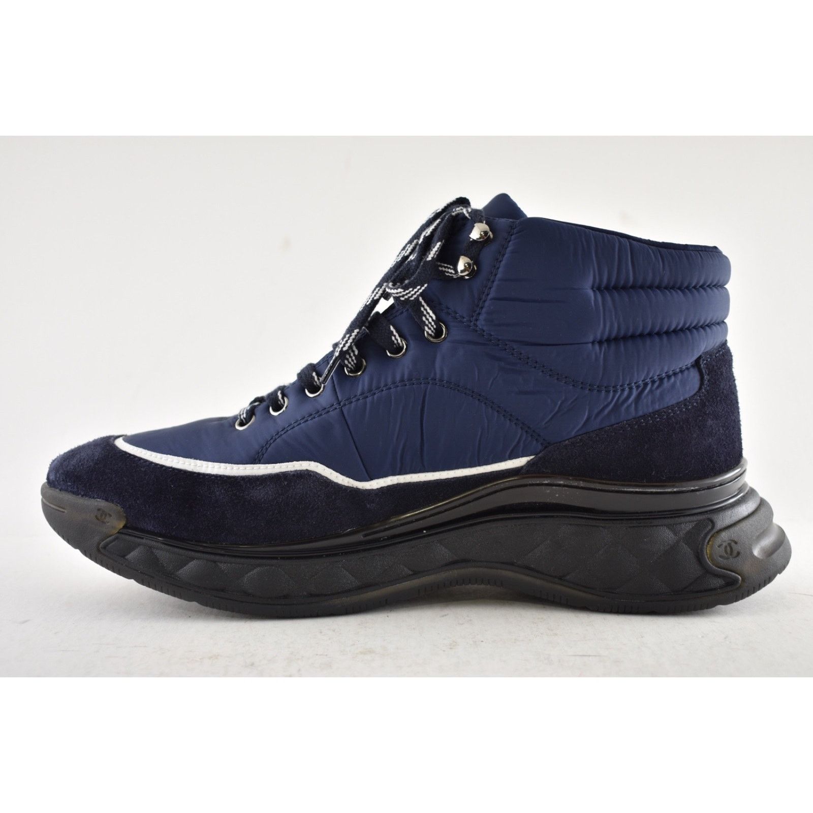 Chanel Chanel 19B Blue Quilted Platform CC Logo High Top Trainer Size US 11 / EU 44 - 9 Thumbnail