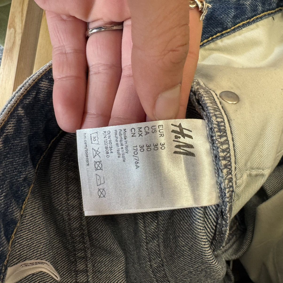 Who Decides War Who Decides War By MRDR BRVDO H&M Exclusive Basquiat Jeans Size US 30 / EU 46 - 6 Thumbnail